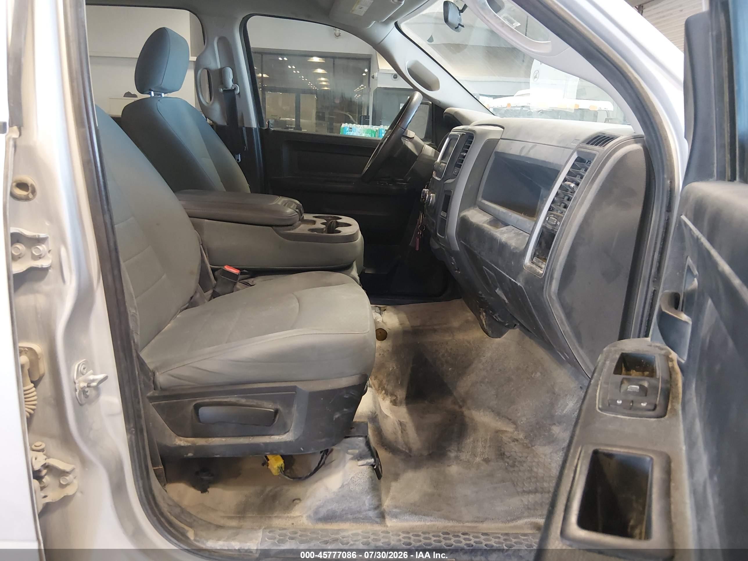 2018 Ram 1500 Tradesman  4x4 5'7 Box Silver vin: 1C6RR7KG9JS144174