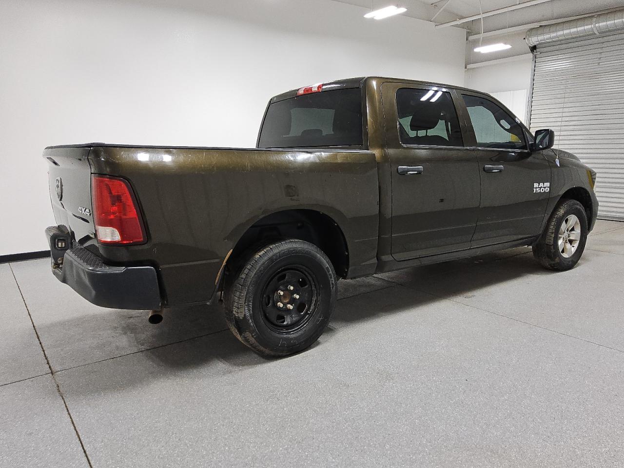 2013 Ram 1500 St Brown vin: 1C6RR7KGXDS666574 Damage: Spare Tire, Worn, Replacement Required
