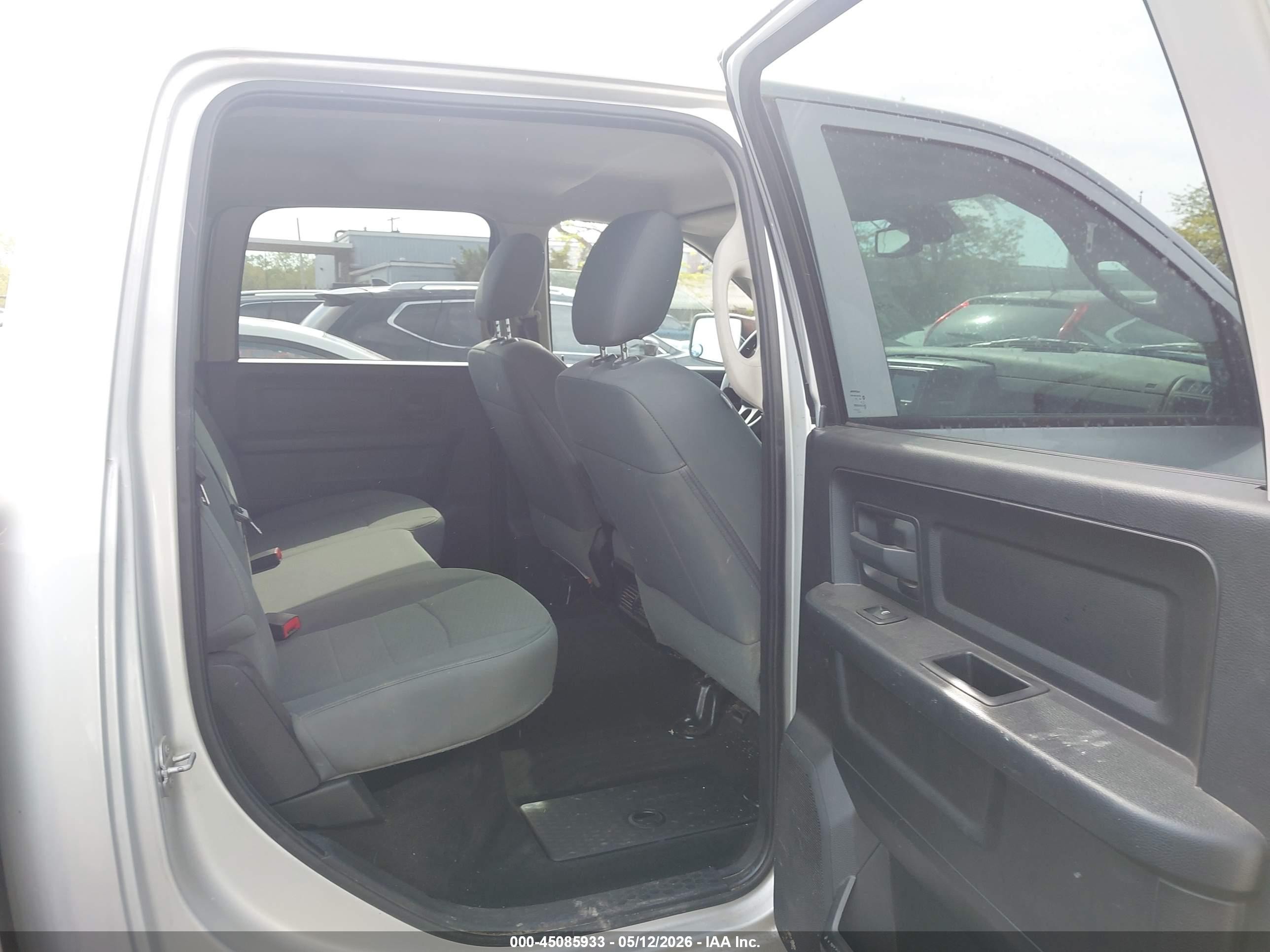 2015 Ram 1500 St Silver vin: 1C6RR7KGXFS774308