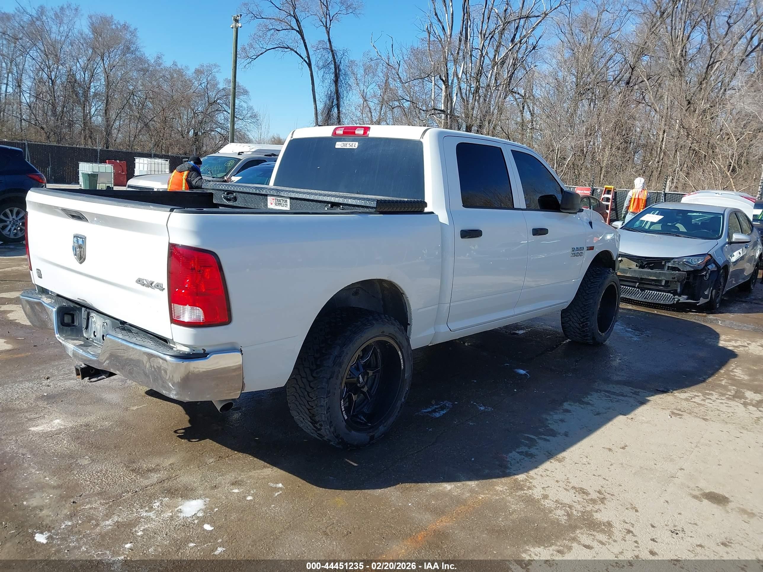 2015 Ram 1500 Tradesman White vin: 1C6RR7KM0FS662008