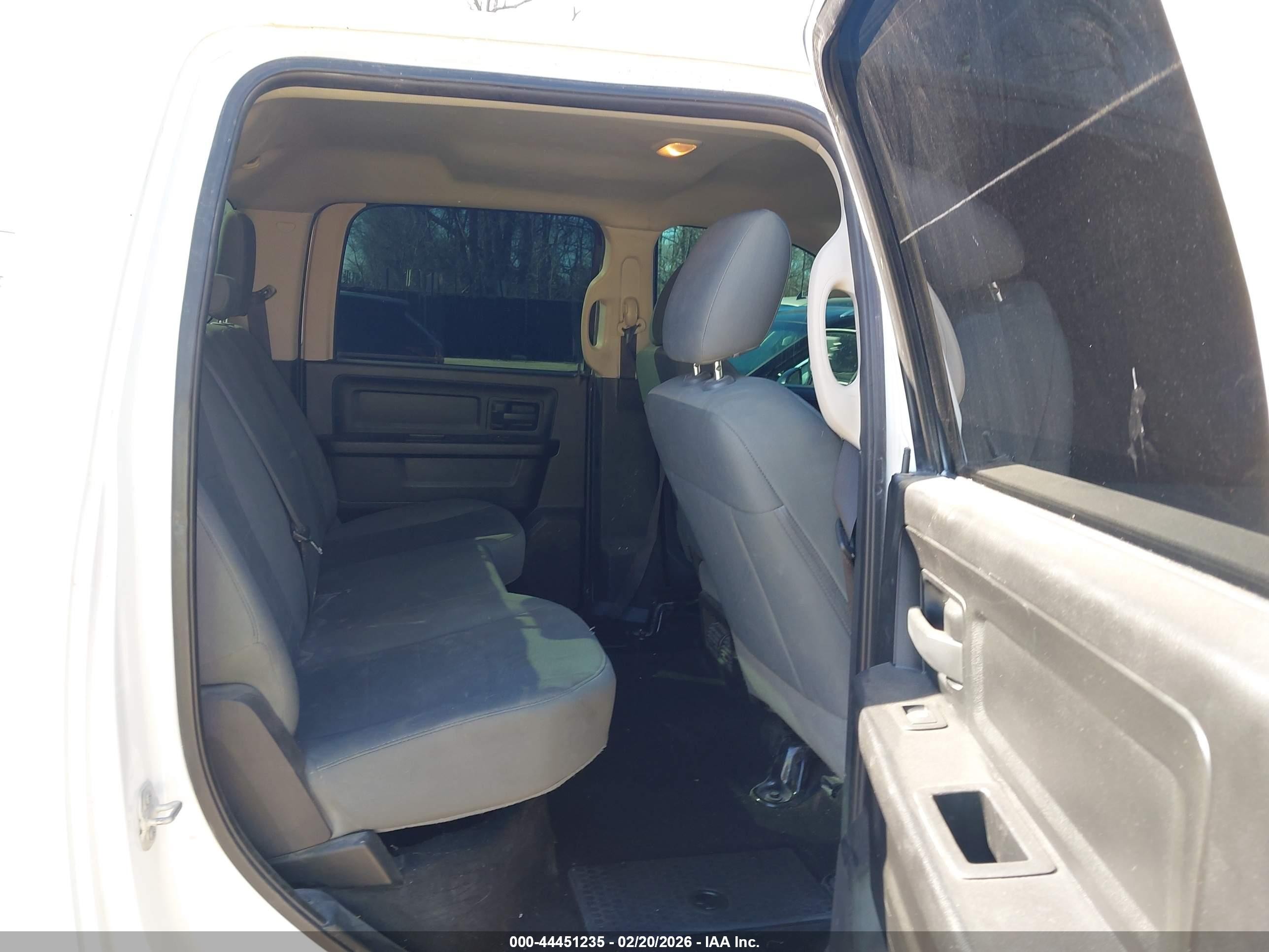 2015 Ram 1500 Tradesman White vin: 1C6RR7KM0FS662008