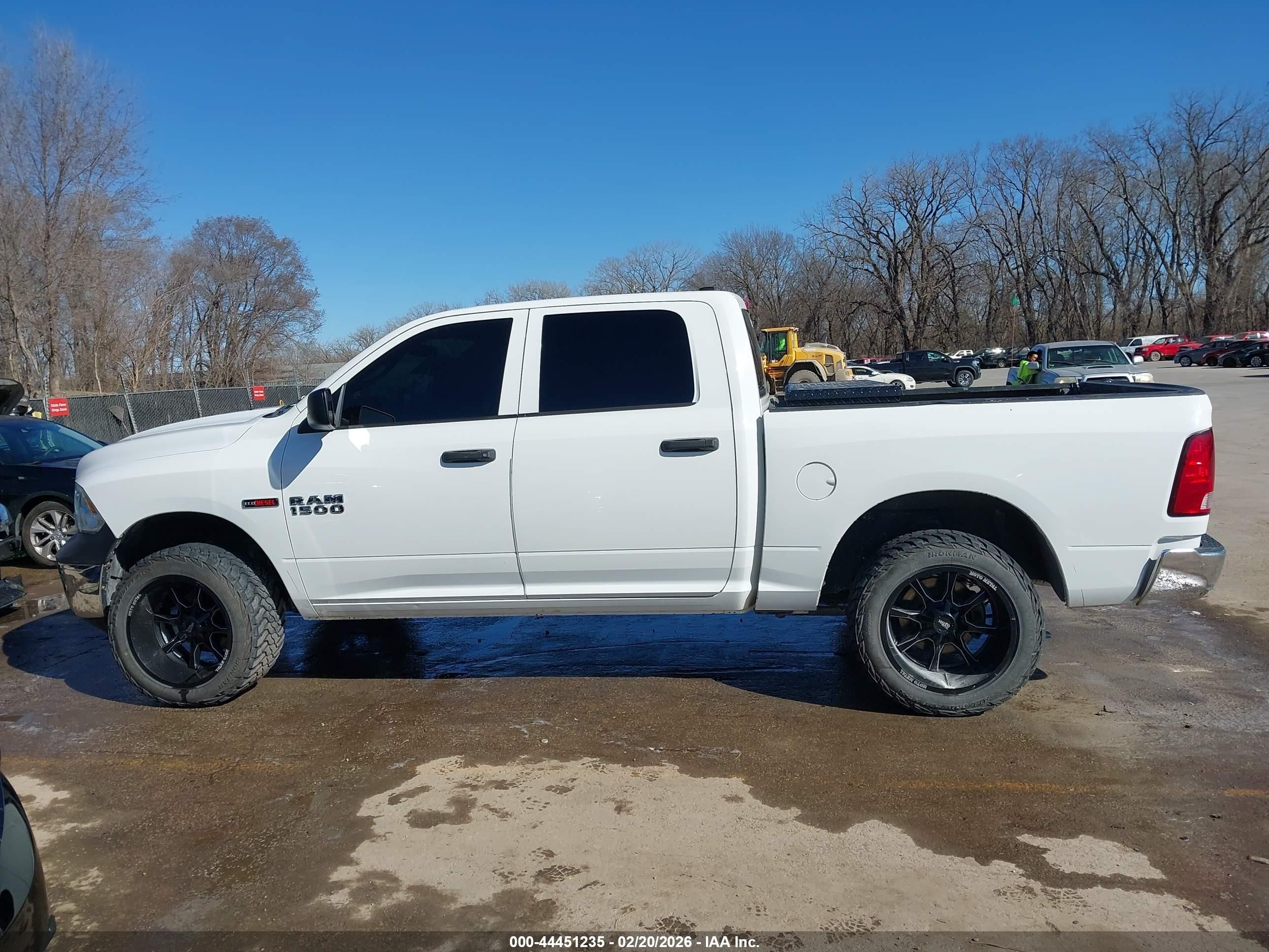 2015 Ram 1500 Tradesman White vin: 1C6RR7KM0FS662008