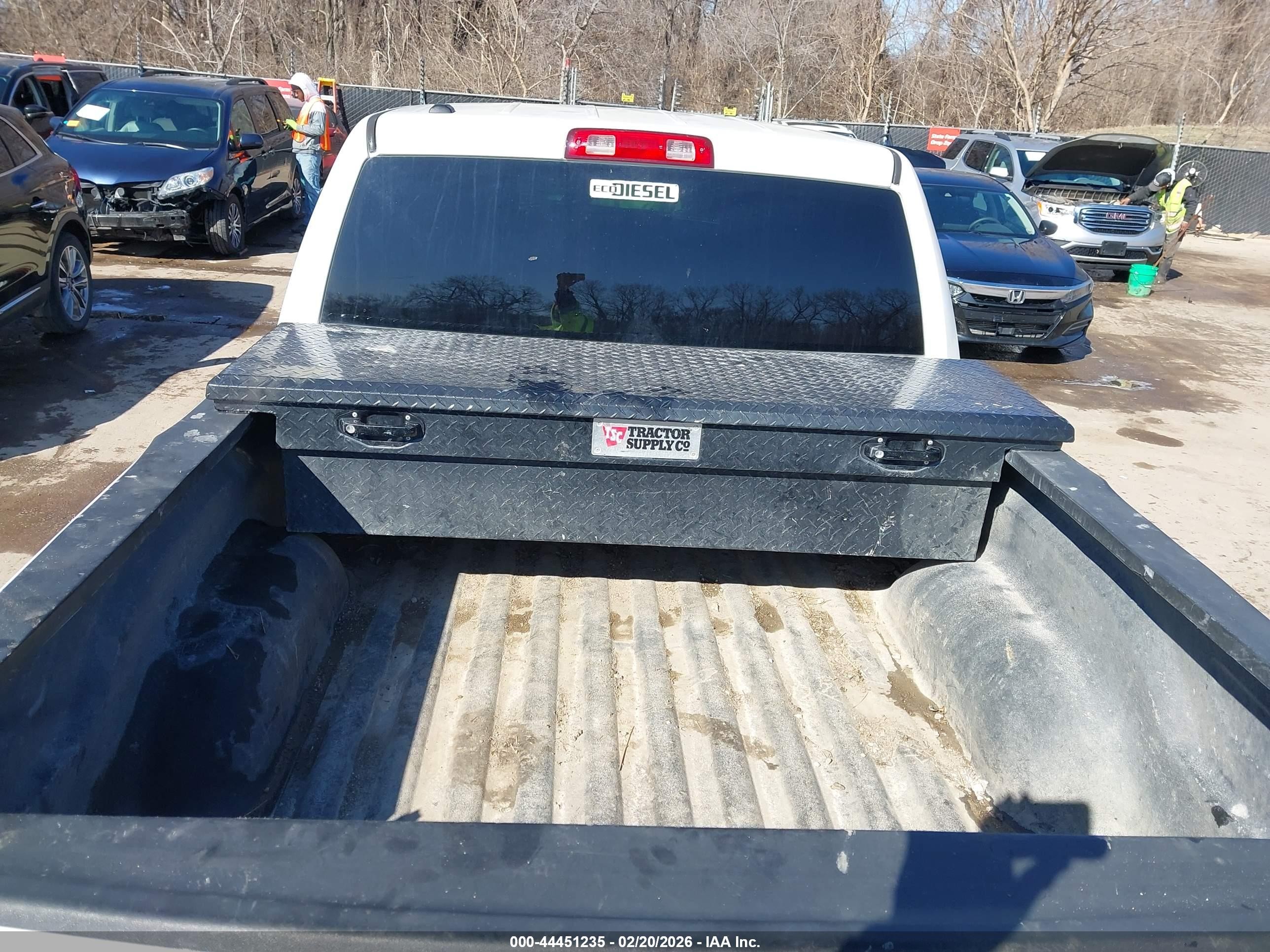 2015 Ram 1500 Tradesman White vin: 1C6RR7KM0FS662008