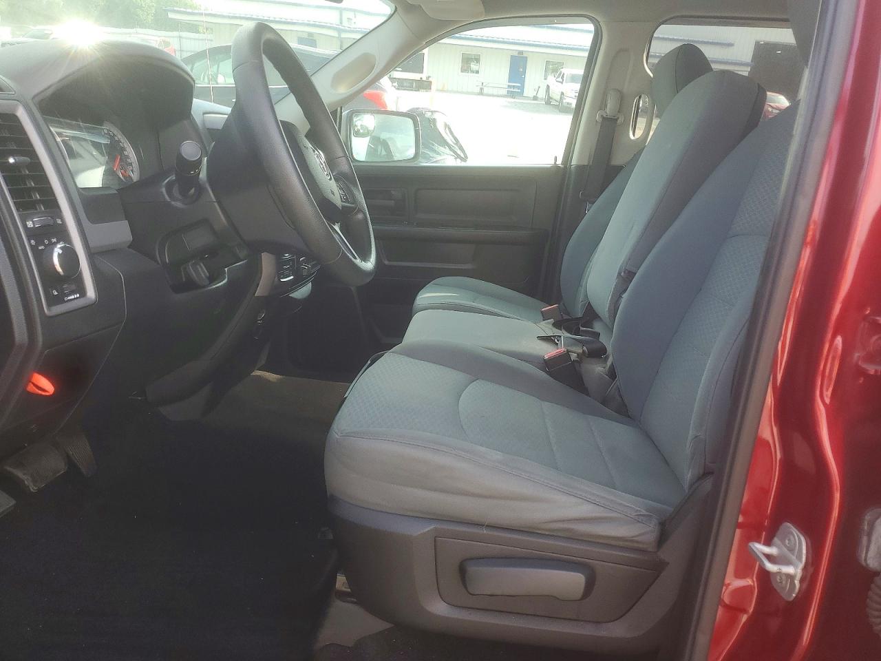 2014 Ram 1500 St Red vin: 1C6RR7KM4ES304201