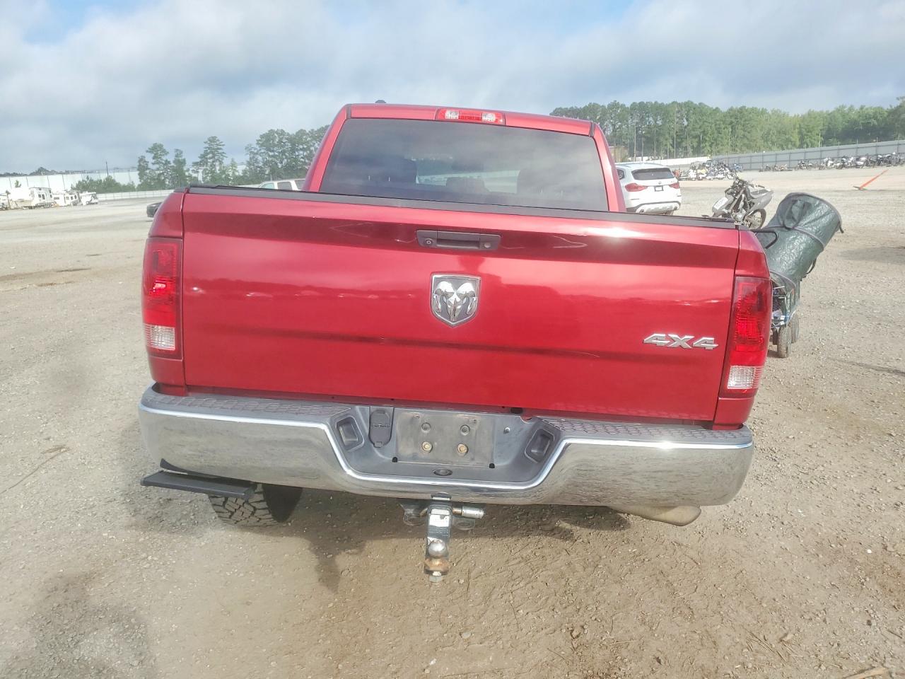 2014 Ram 1500 St Red vin: 1C6RR7KM4ES304201