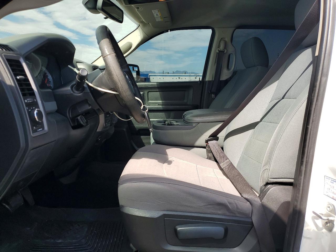 2015 Ram 1500 St White vin: 1C6RR7KM9FS761250