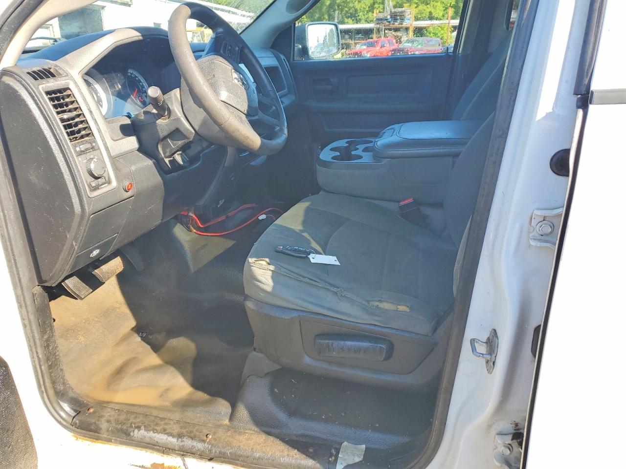 2013 Ram 1500 St Белый vin: 1C6RR7KP2DS632192