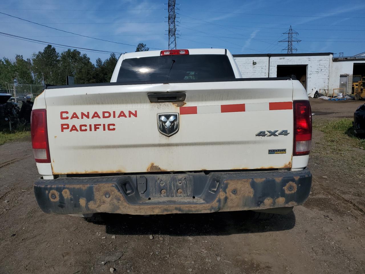 2013 Ram 1500 St Белый vin: 1C6RR7KP2DS632192 Damage: Tailgate, Corrosion, > 12 Inches