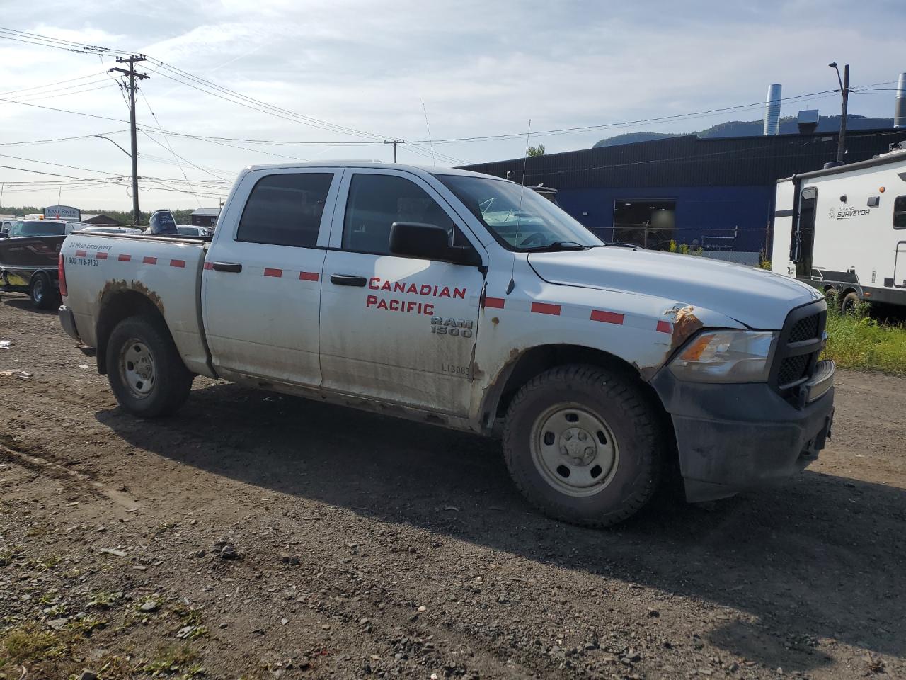 2013 Ram 1500 St Белый vin: 1C6RR7KP2DS632192 Damage: Right Front Door, Peeling, > 12 Inches