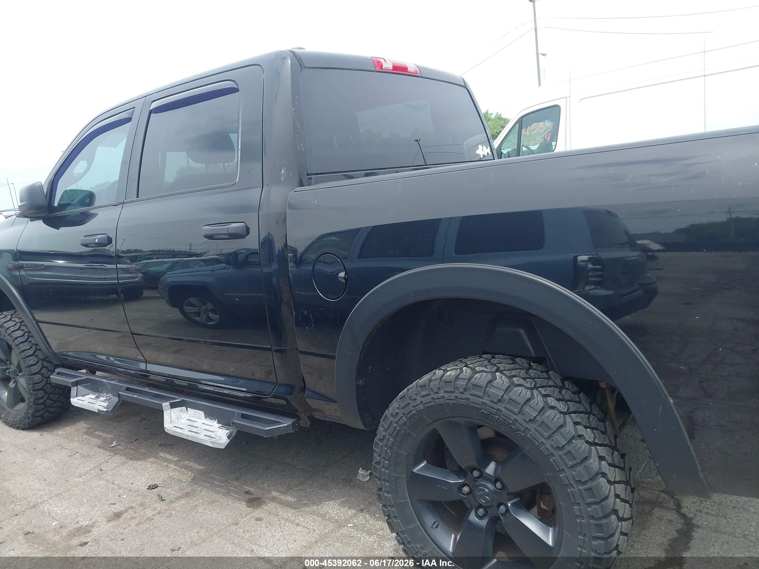 2015 Ram 1500 Express Black vin: 1C6RR7KT0FS556391