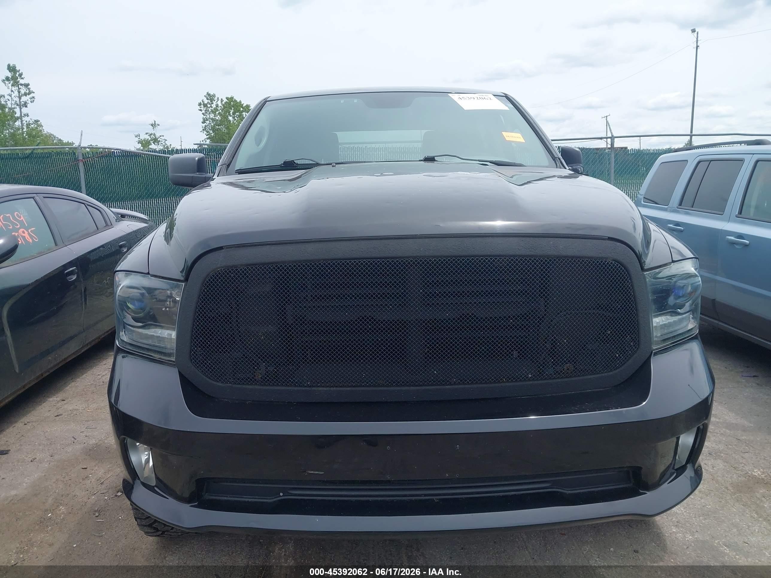2015 Ram 1500 Express Black vin: 1C6RR7KT0FS556391
