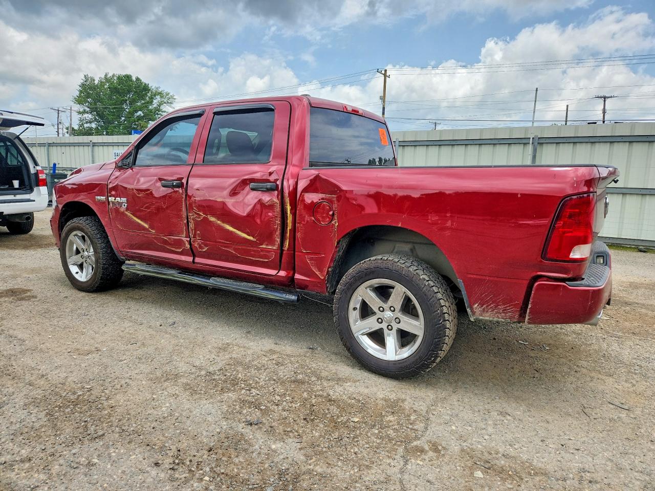 2014 Ram 1500 St Red vin: 1C6RR7KT1ES108742