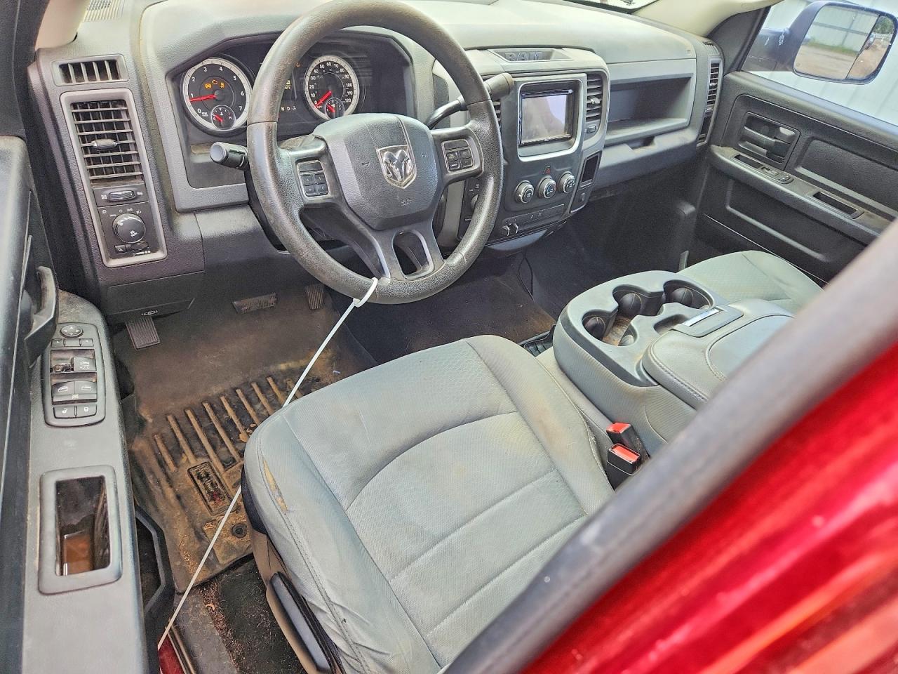 2014 Ram 1500 St Red vin: 1C6RR7KT1ES108742