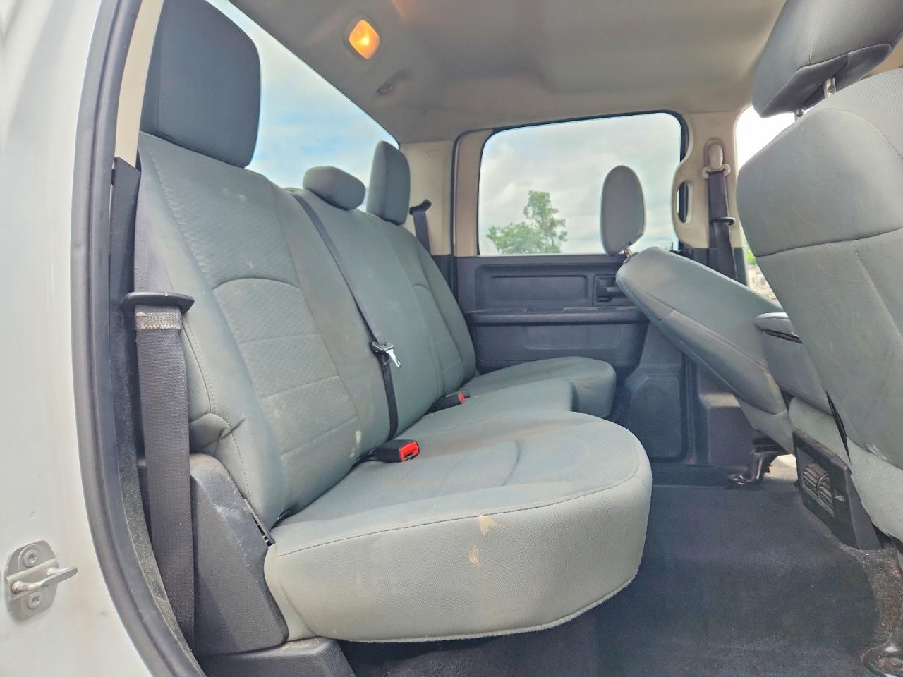 2014 Ram 1500 St White vin: 1C6RR7KT1ES226709