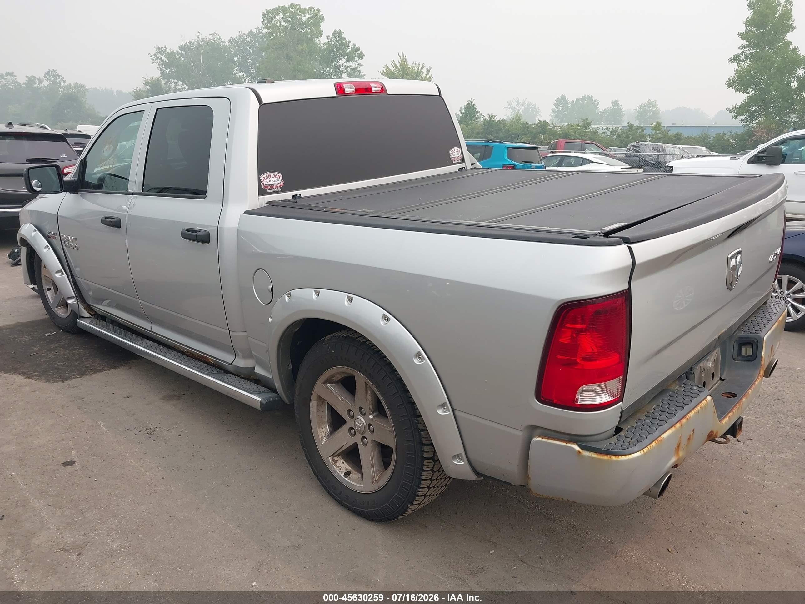 2014 Ram 1500 Express Silver vin: 1C6RR7KT1ES228251