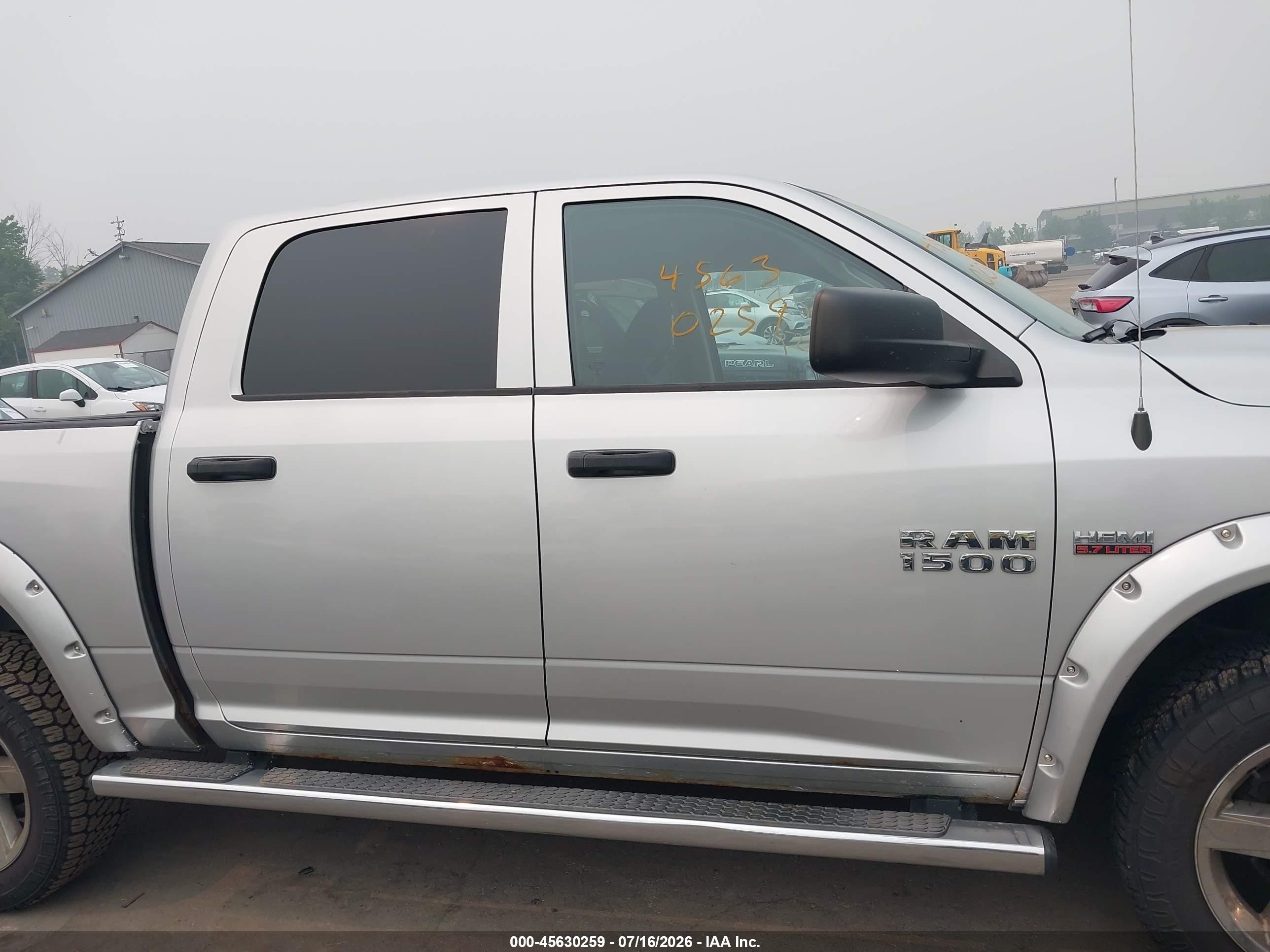 2014 Ram 1500 Express Silver vin: 1C6RR7KT1ES228251