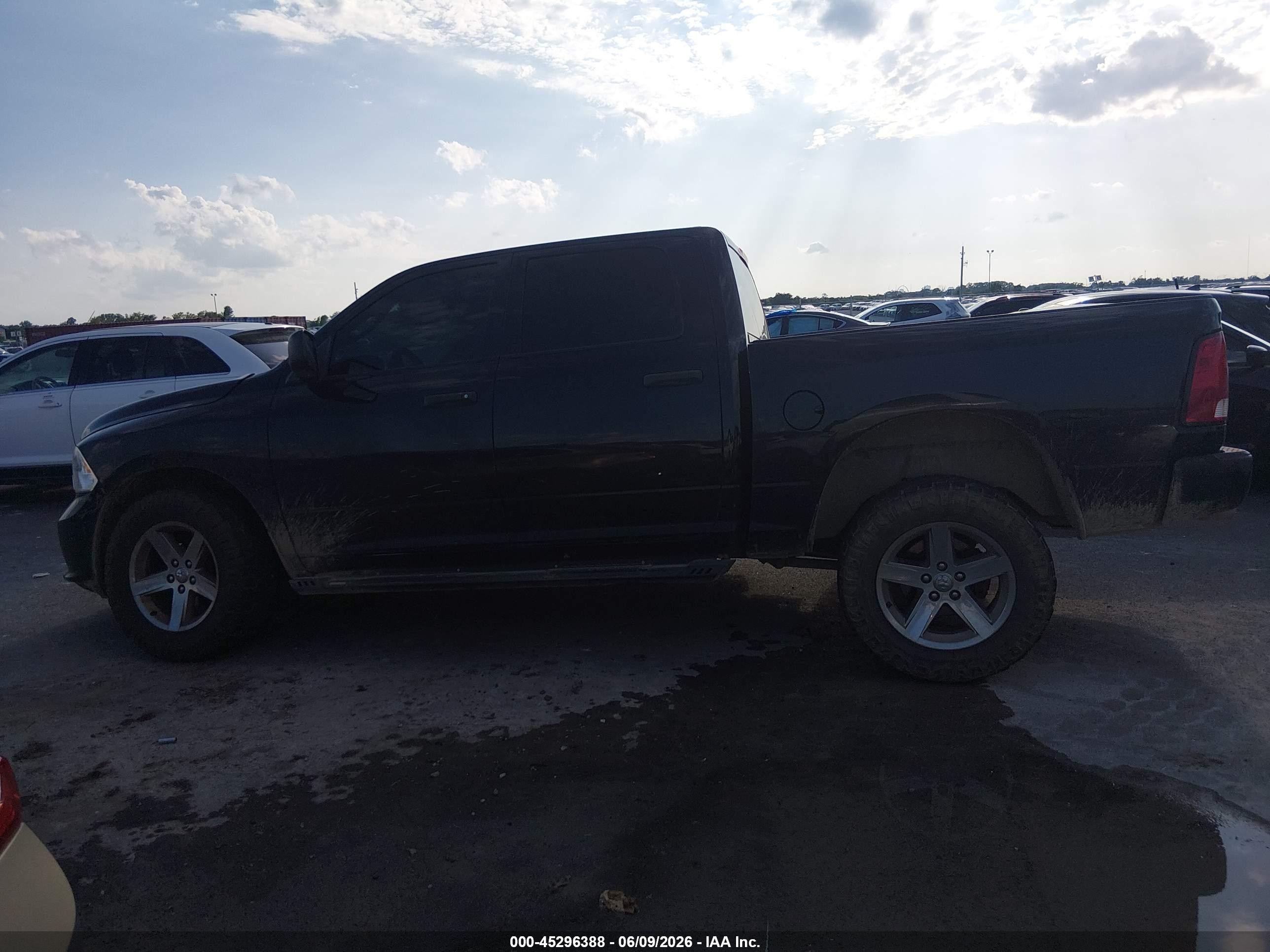 2014 Ram 1500 Express Black vin: 1C6RR7KT1ES262934