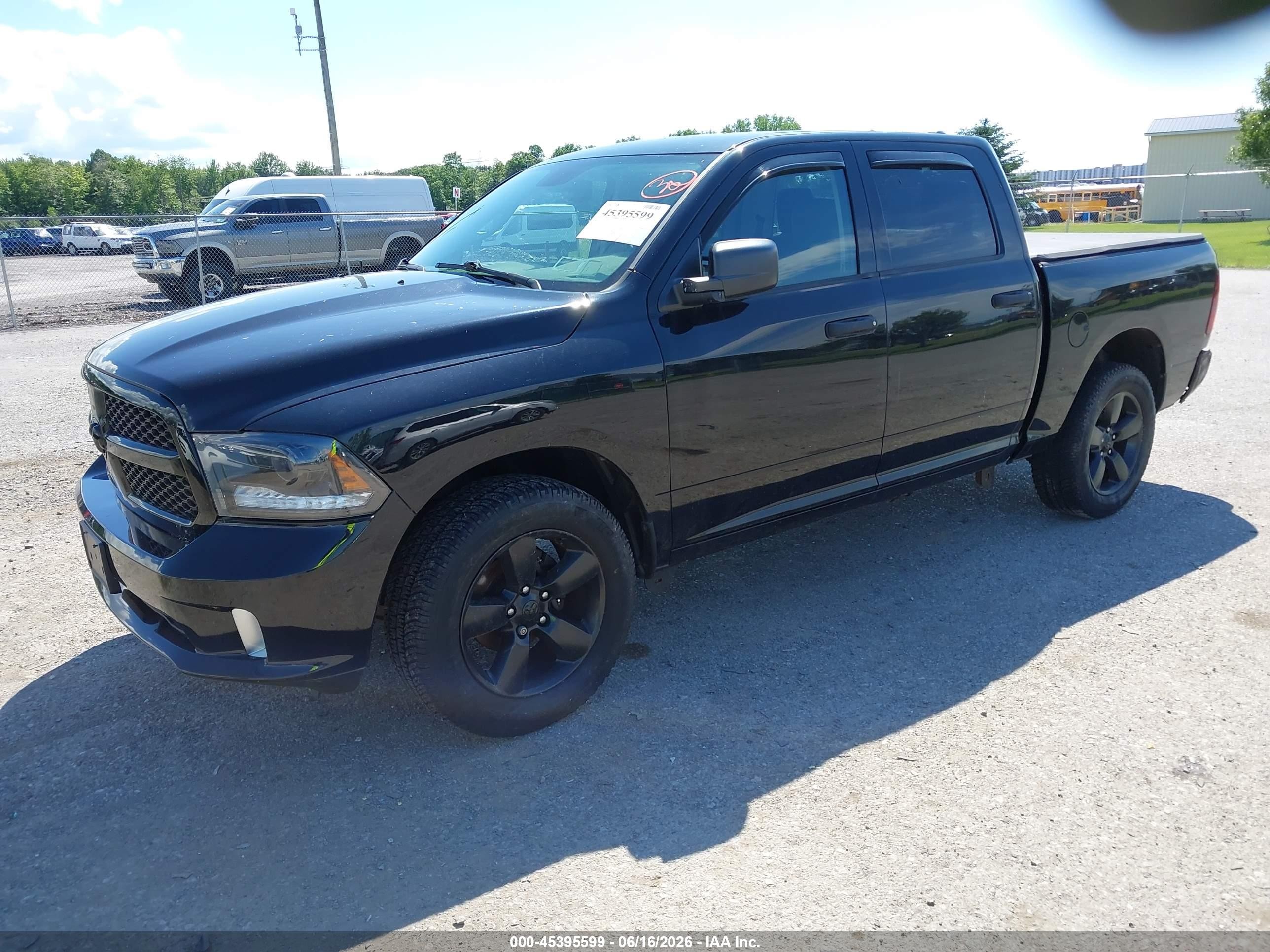 2015 Ram 1500 Express Black vin: 1C6RR7KT1FS573572