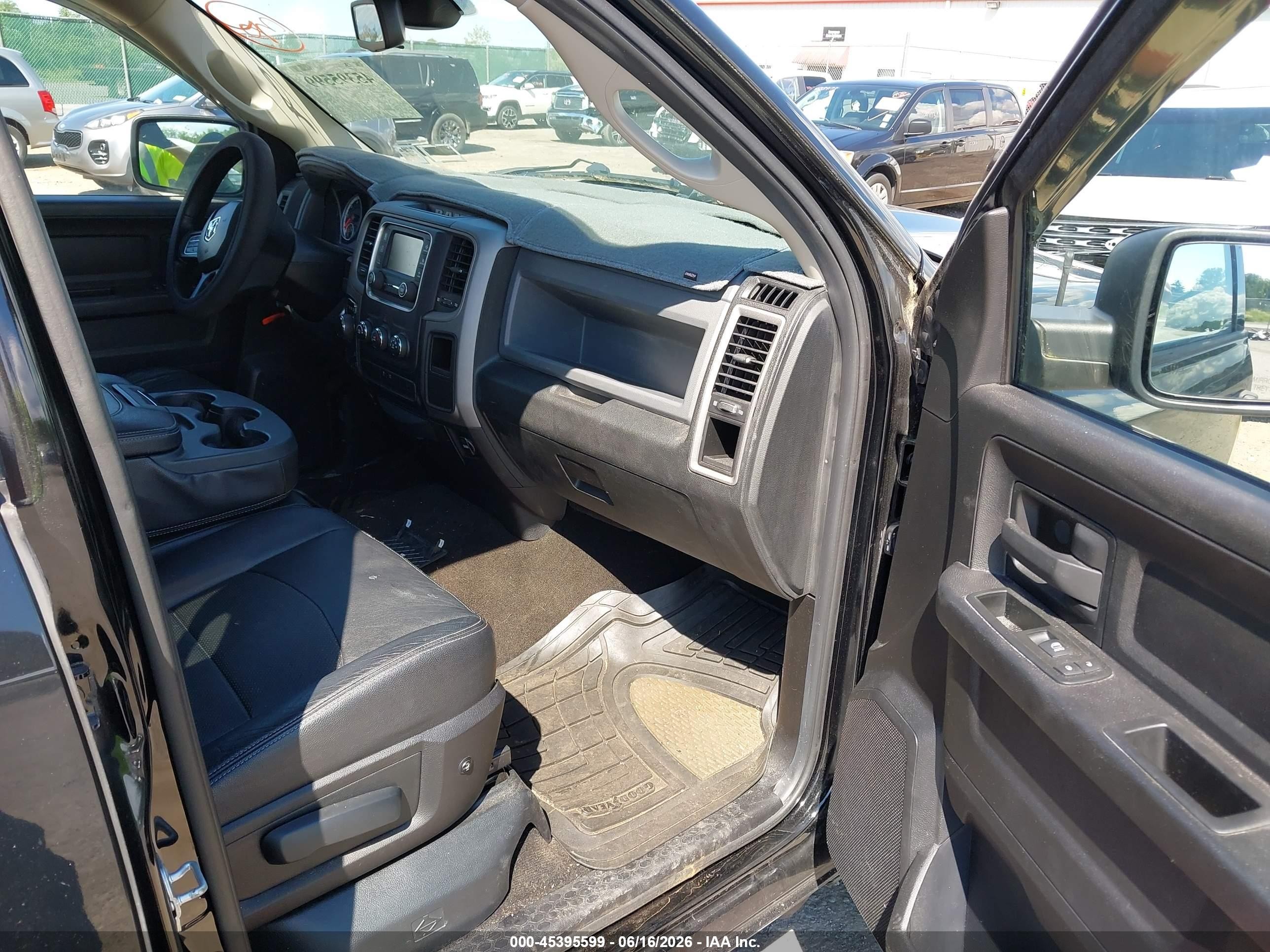 2015 Ram 1500 Express Black vin: 1C6RR7KT1FS573572