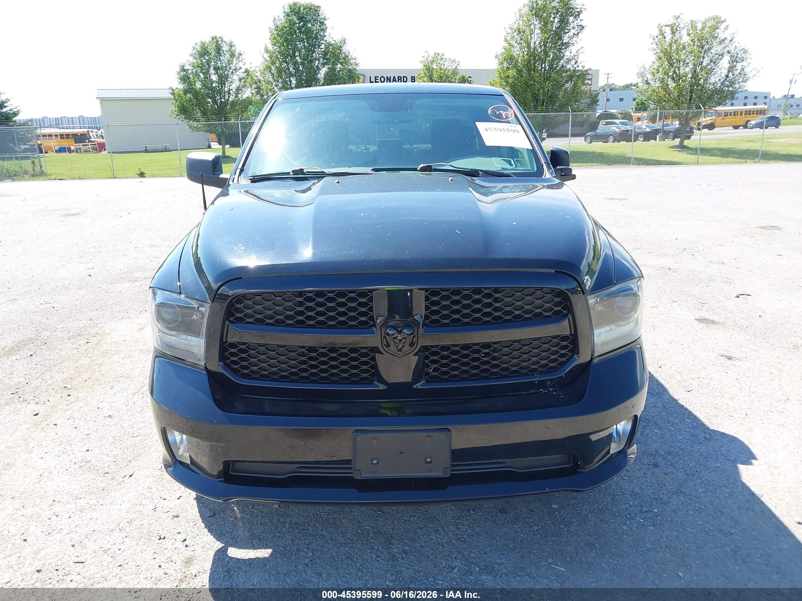 2015 Ram 1500 Express Black vin: 1C6RR7KT1FS573572