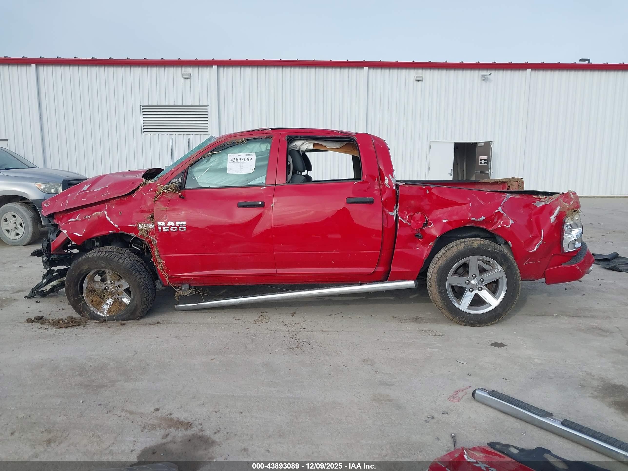 2016 Ram 1500 Express Red vin: 1C6RR7KT1GS158589