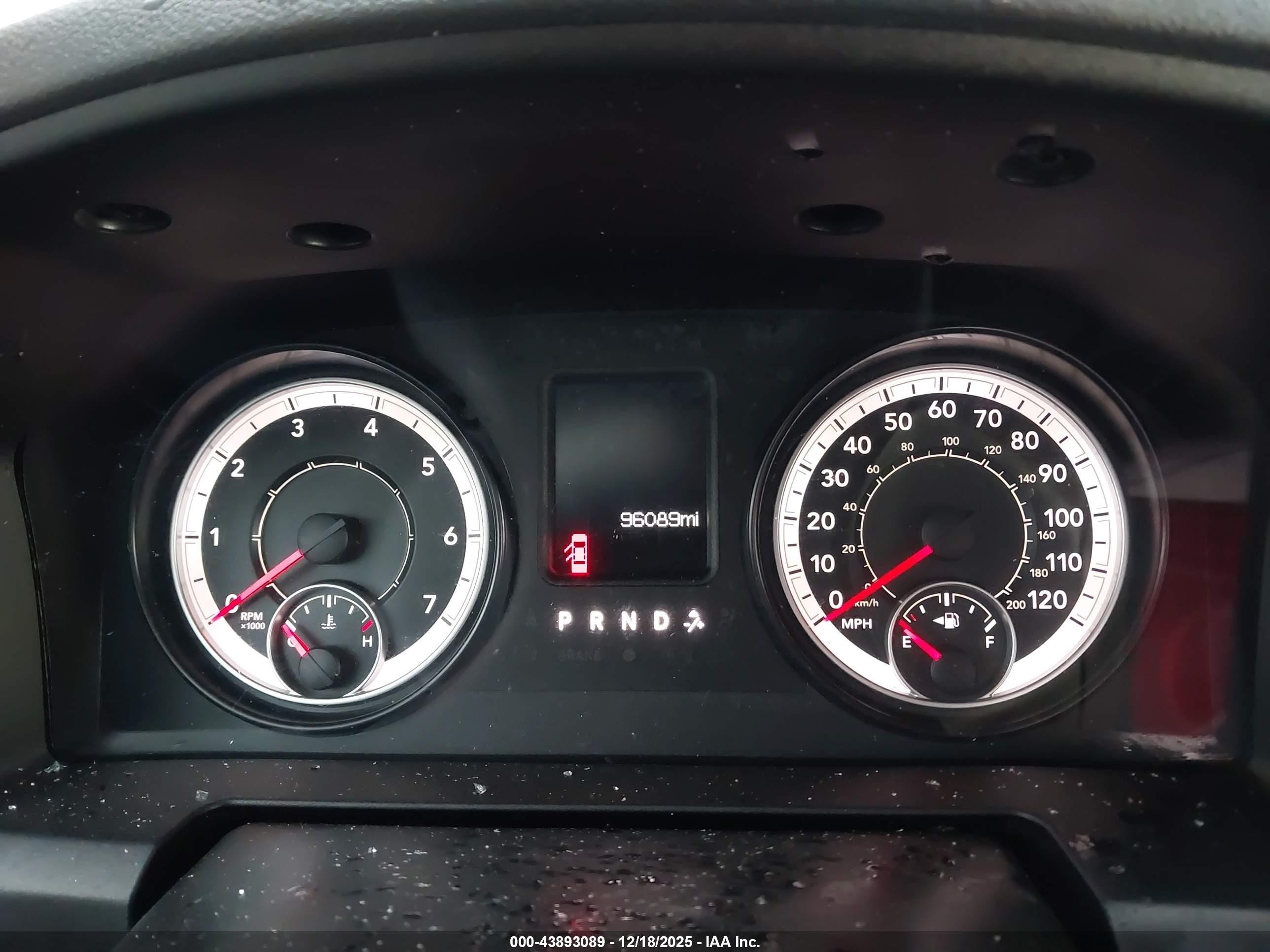 2016 Ram 1500 Express Red vin: 1C6RR7KT1GS158589