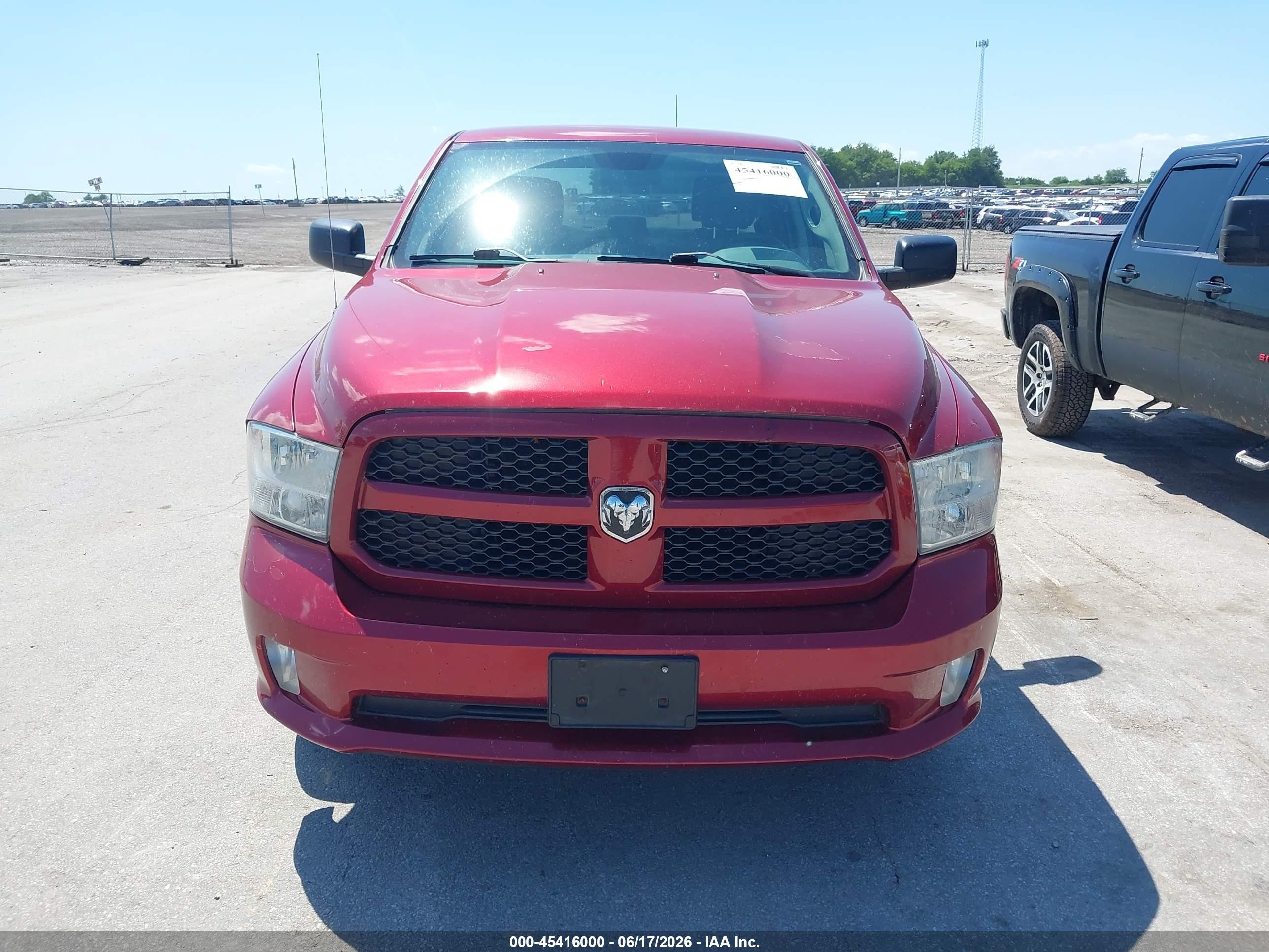 2013 Ram 1500 Express Red vin: 1C6RR7KT2DS648454