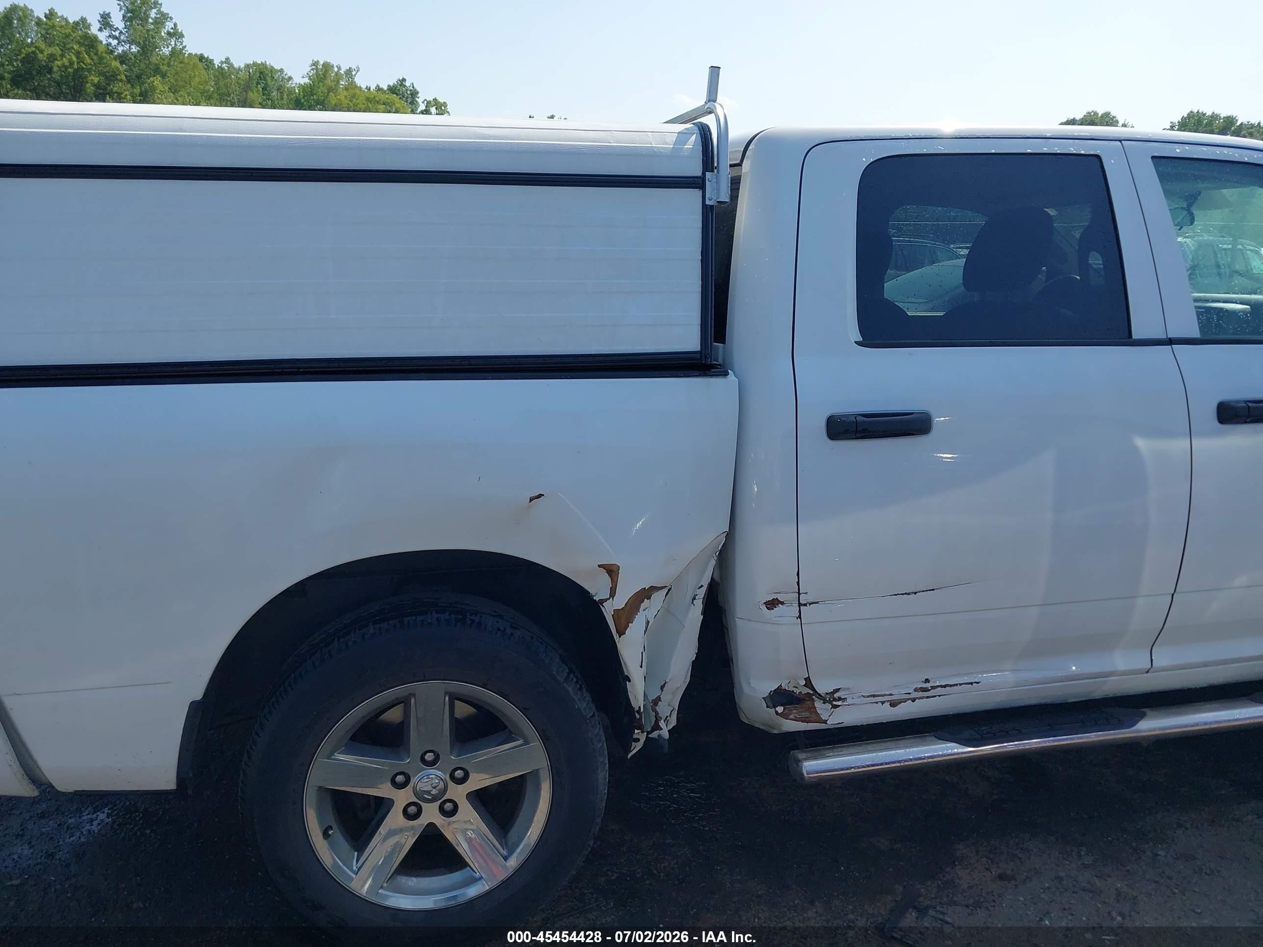 2013 Ram 1500 Express White vin: 1C6RR7KT2DS683074