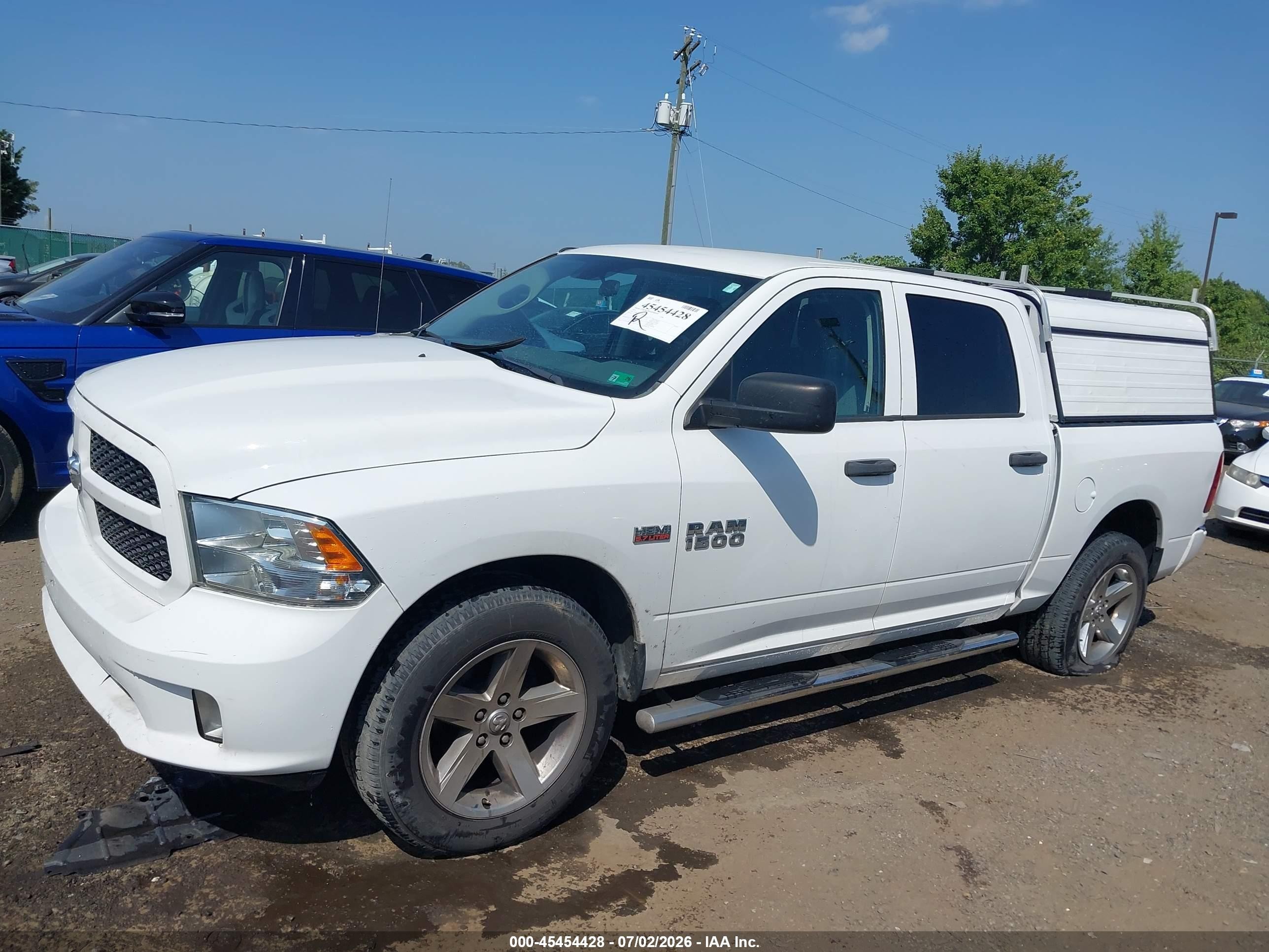 2013 Ram 1500 Express White vin: 1C6RR7KT2DS683074