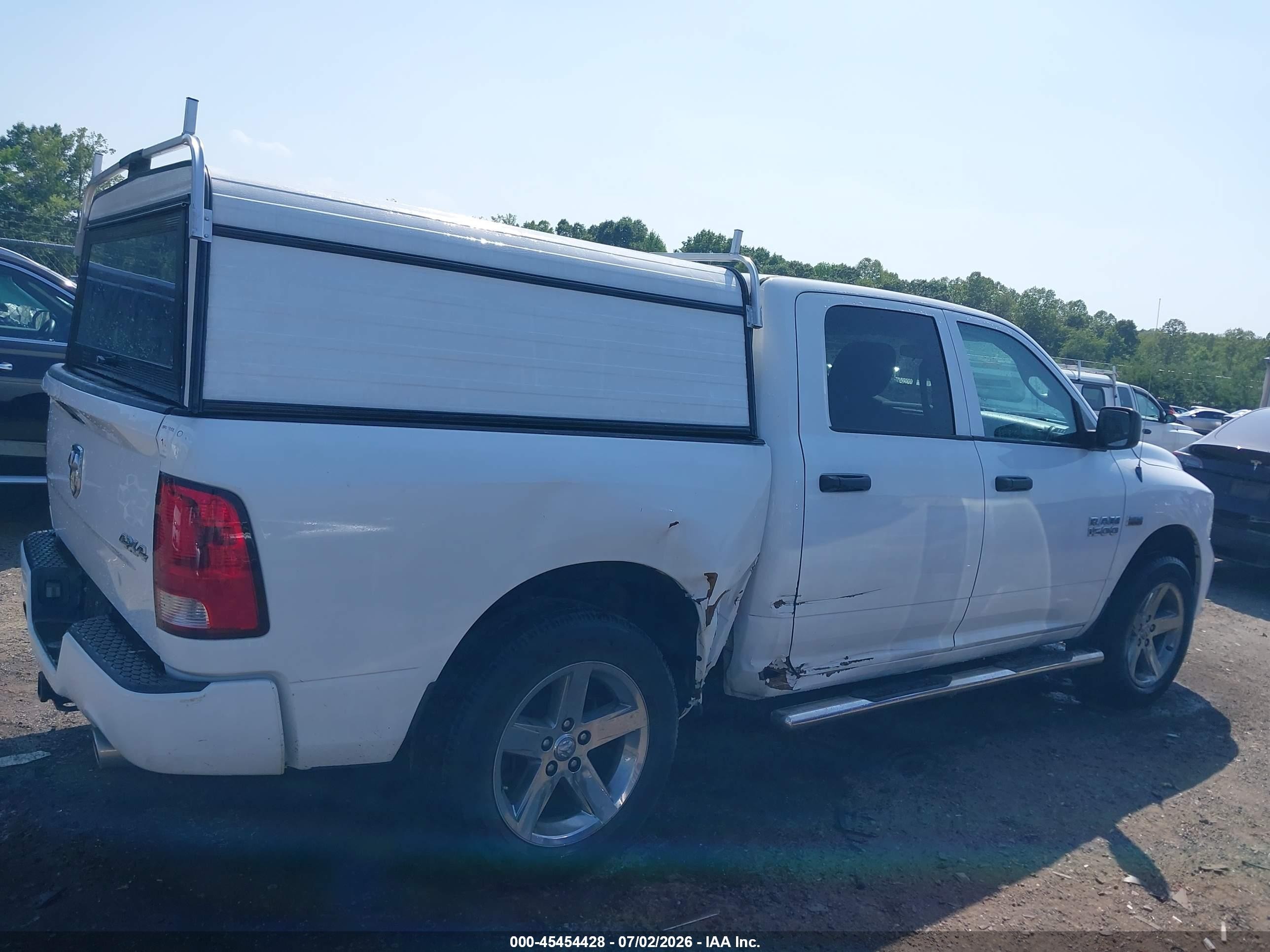 2013 Ram 1500 Express White vin: 1C6RR7KT2DS683074