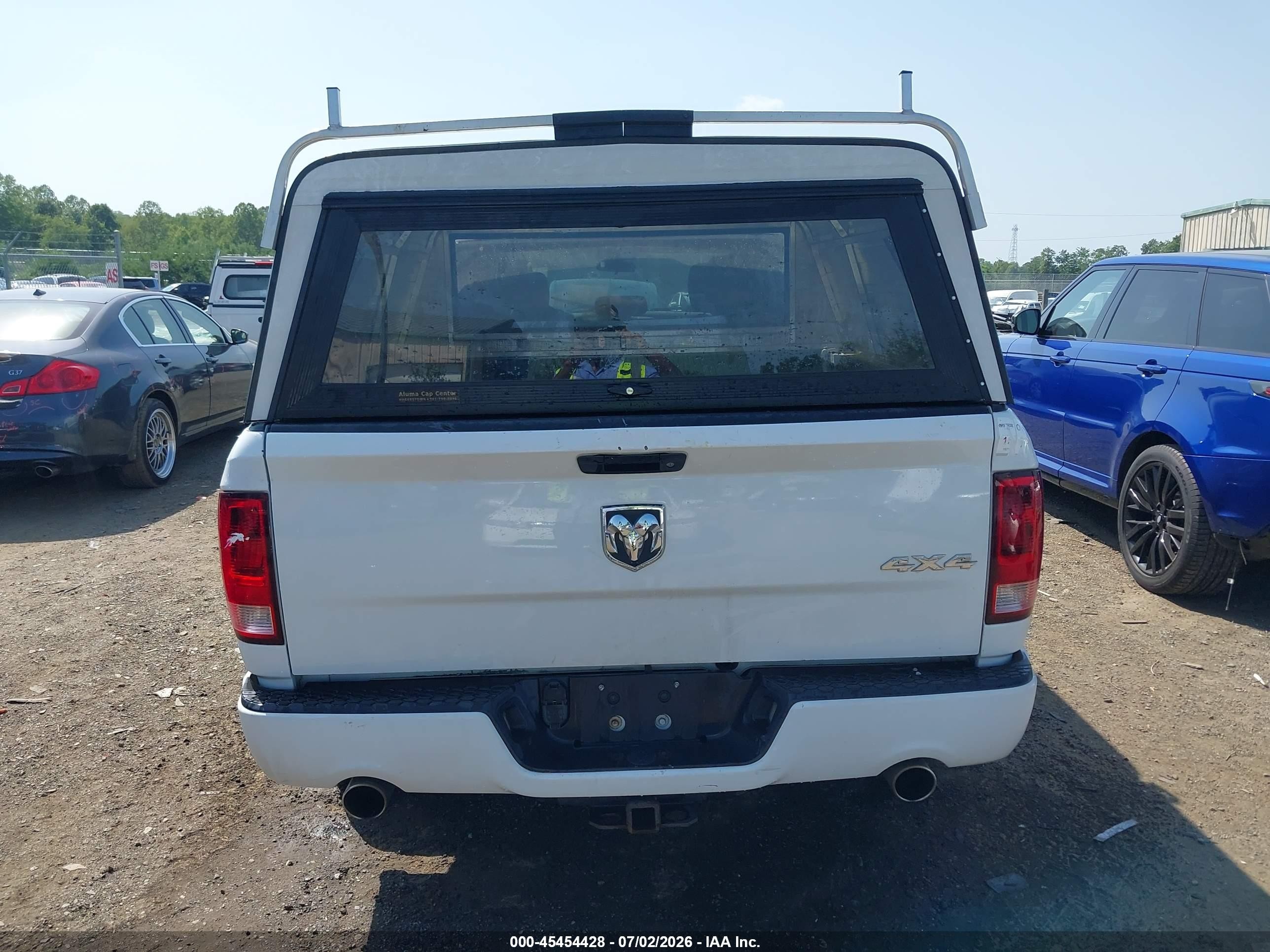 2013 Ram 1500 Express White vin: 1C6RR7KT2DS683074