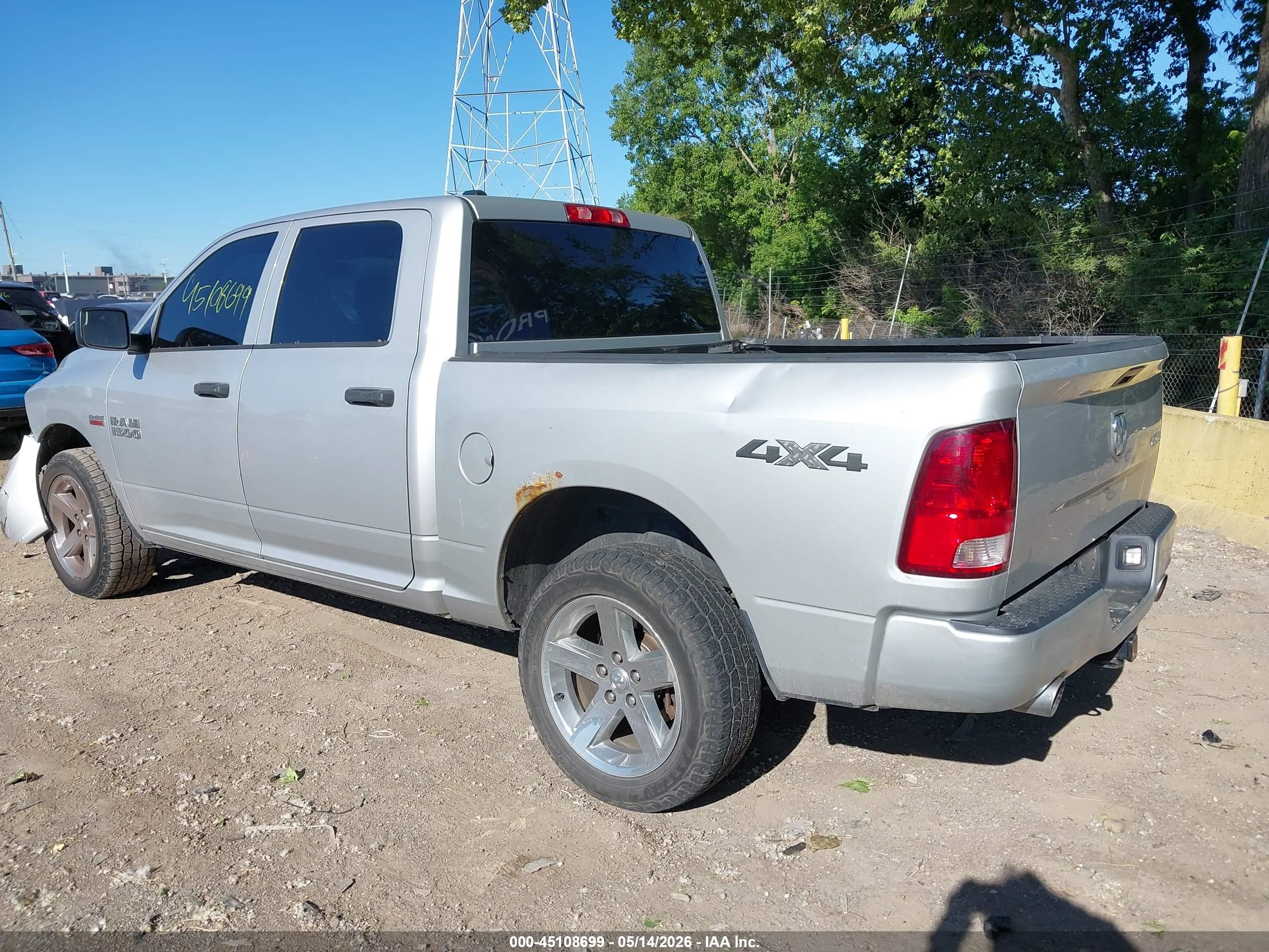 2014 Ram 1500 Express Silver vin: 1C6RR7KT2ES107860