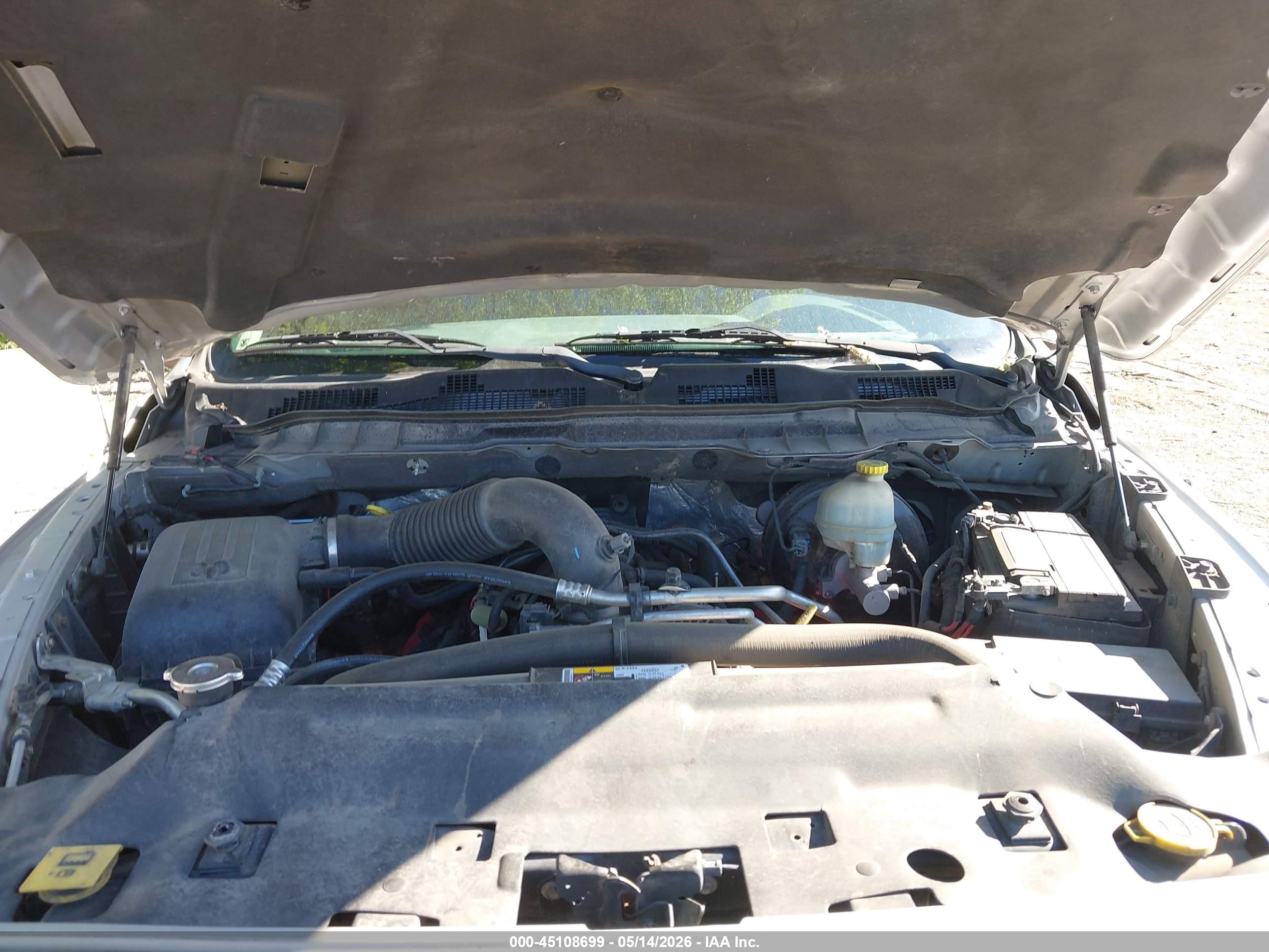 2014 Ram 1500 Express Silver vin: 1C6RR7KT2ES107860