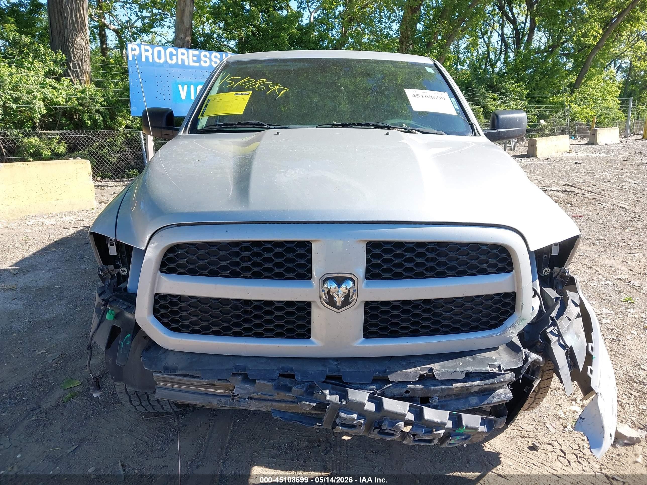 2014 Ram 1500 Express Silver vin: 1C6RR7KT2ES107860