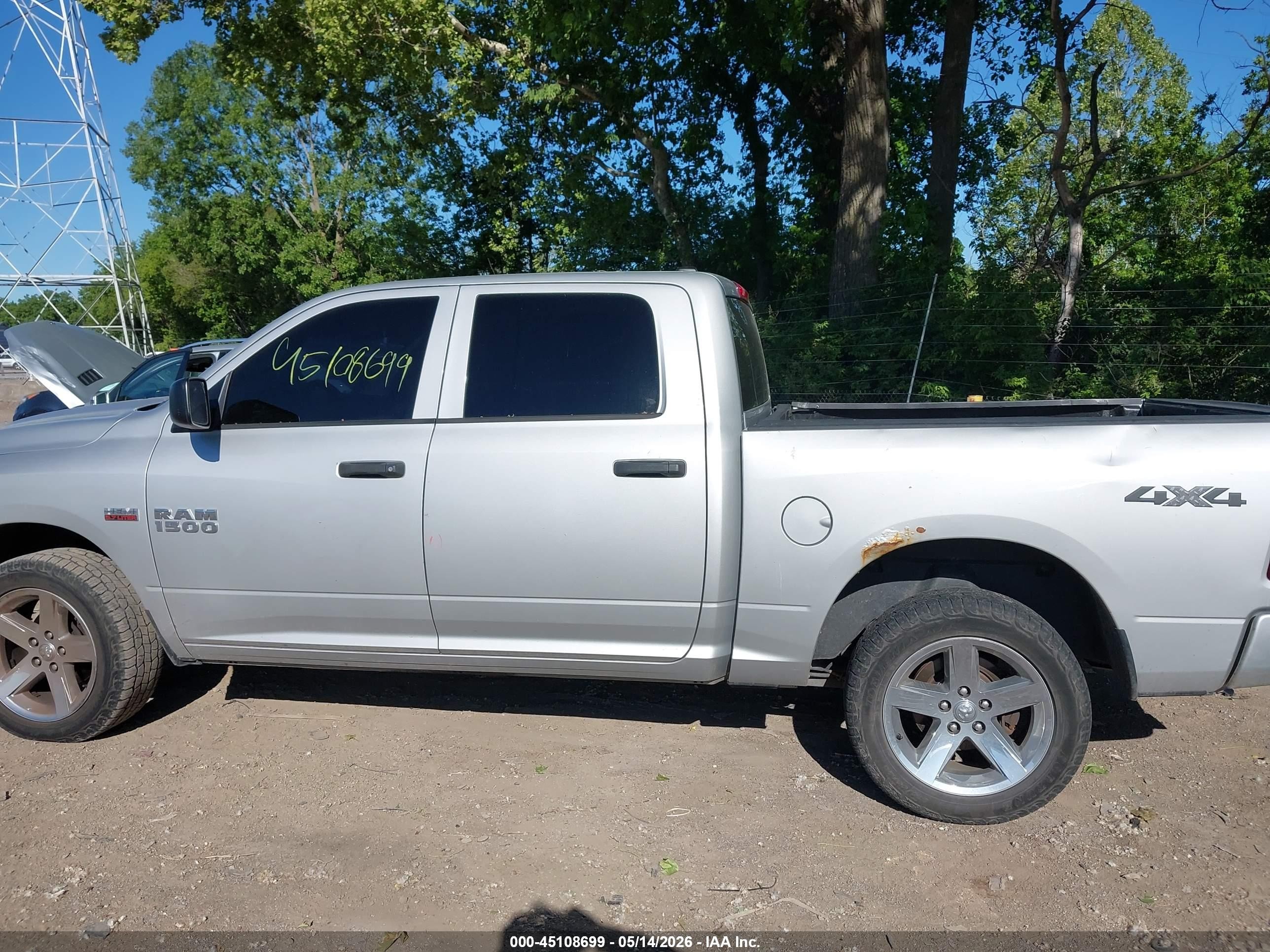 2014 Ram 1500 Express Silver vin: 1C6RR7KT2ES107860