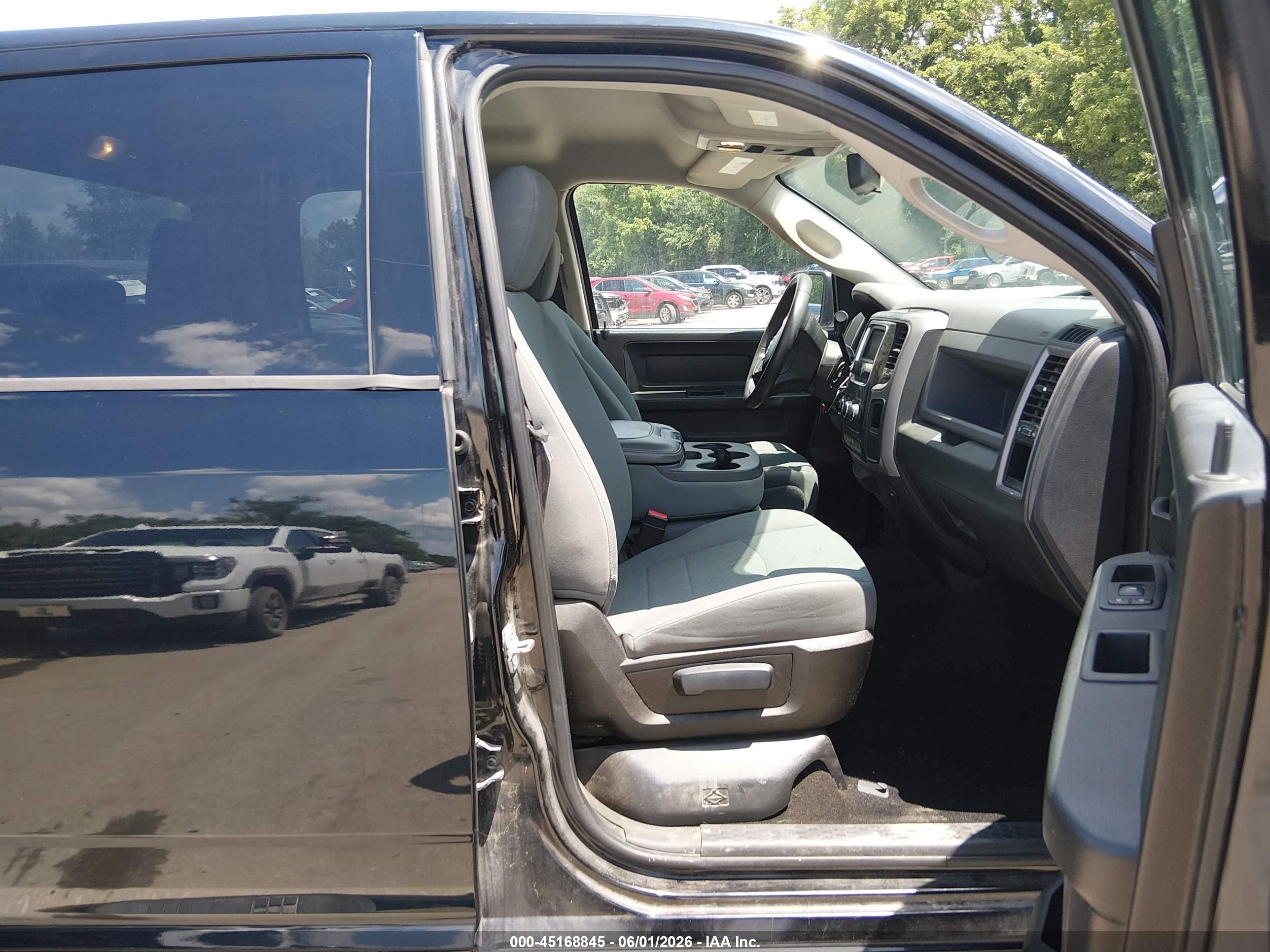 2014 Ram 1500 Express Black vin: 1C6RR7KT2ES205044
