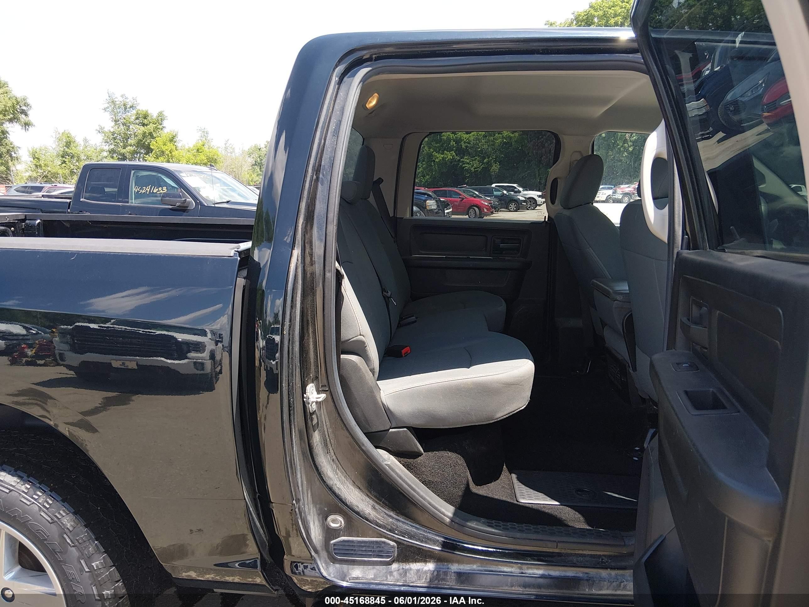 2014 Ram 1500 Express Black vin: 1C6RR7KT2ES205044