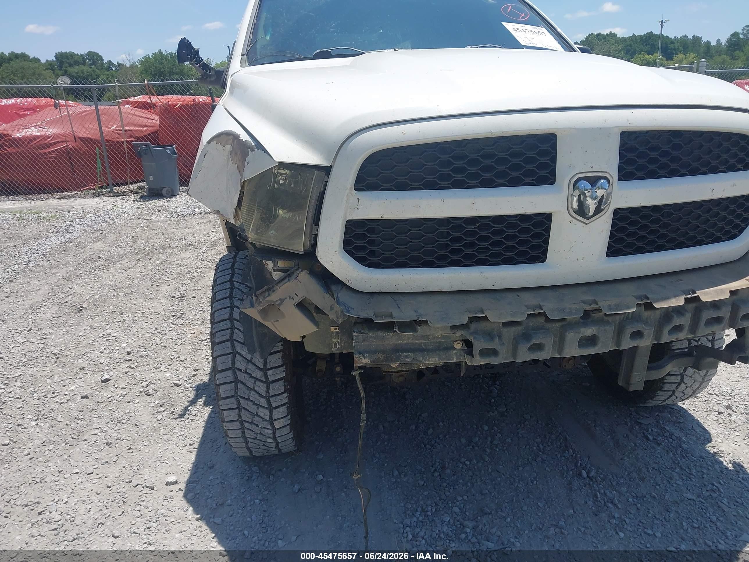2015 Ram 1500 Express White vin: 1C6RR7KT2FS598366