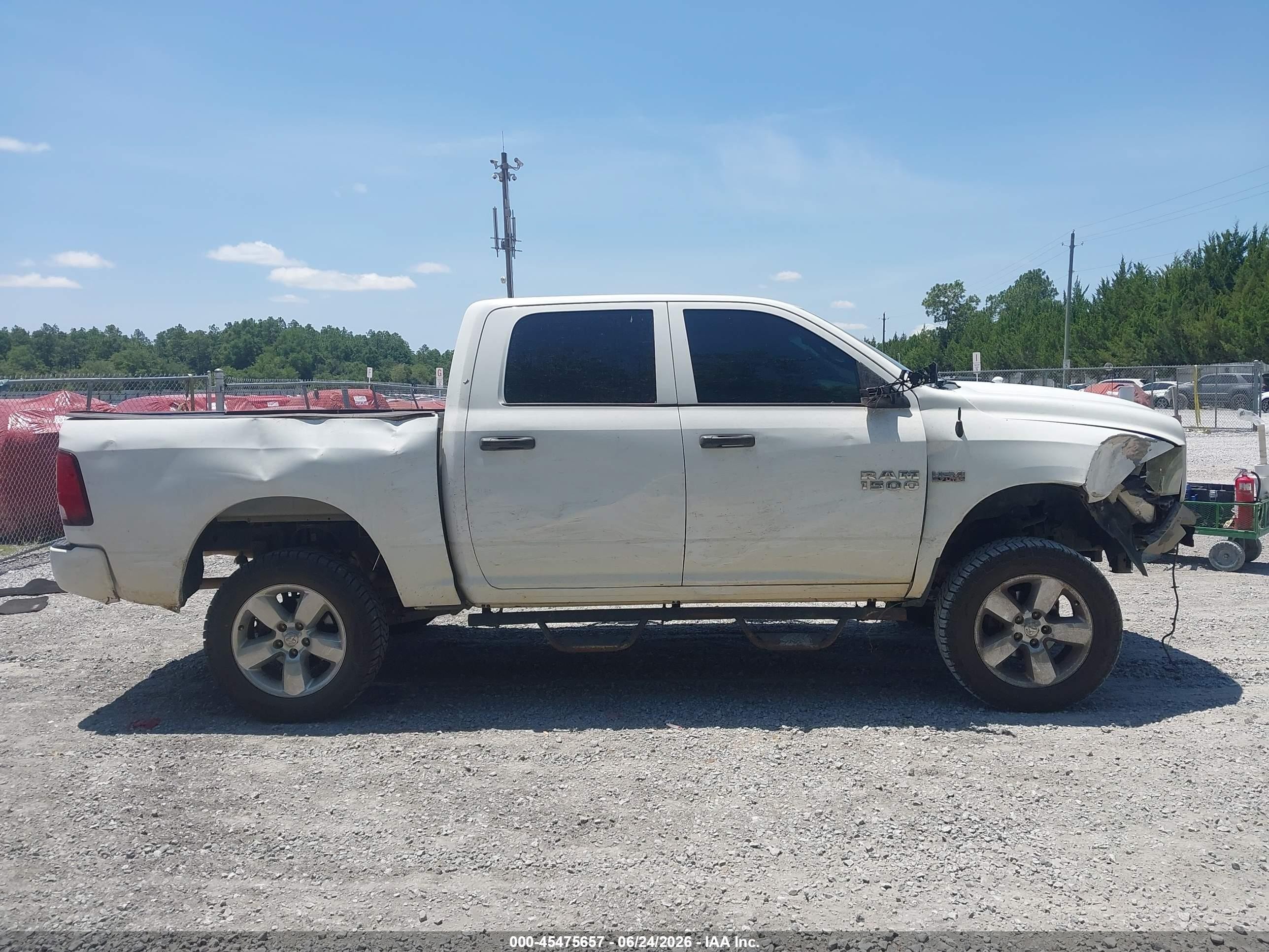 2015 Ram 1500 Express White vin: 1C6RR7KT2FS598366