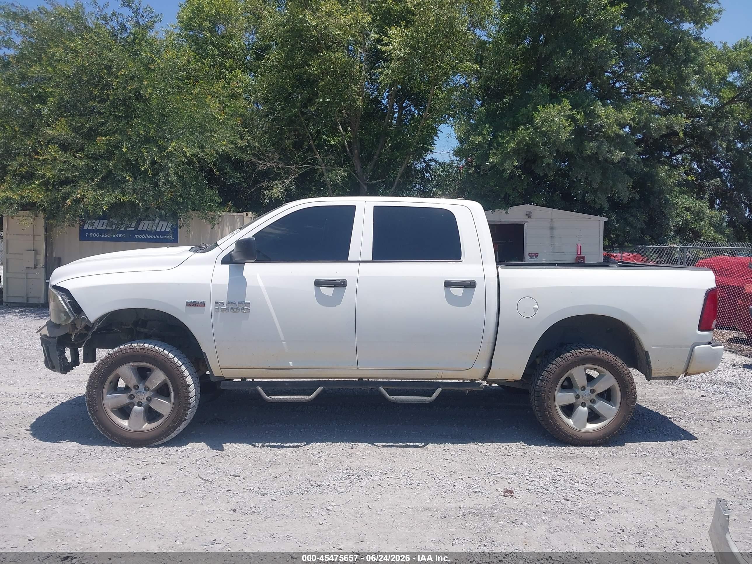 2015 Ram 1500 Express White vin: 1C6RR7KT2FS598366