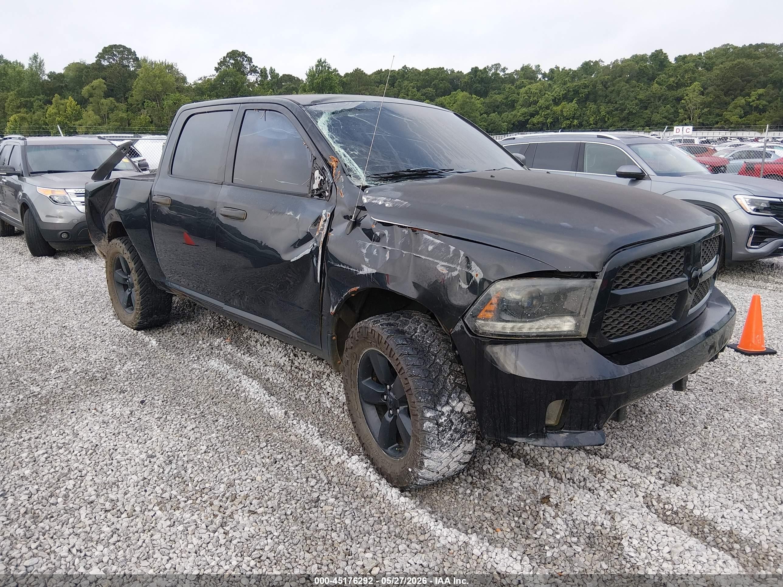 2015 Ram 1500 Express Black vin: 1C6RR7KT2FS631866