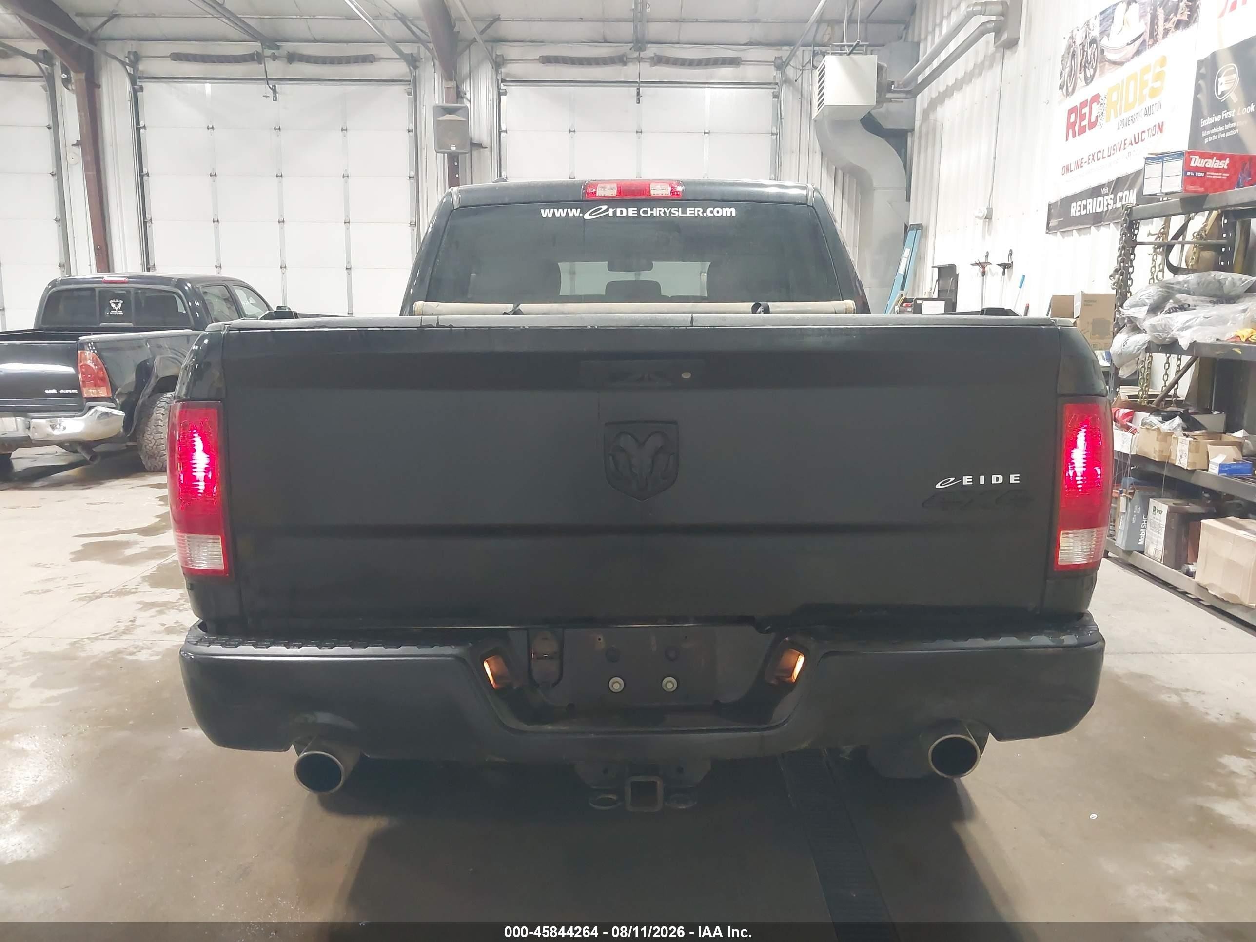 2015 Ram 1500 Express Black vin: 1C6RR7KT2FS694255