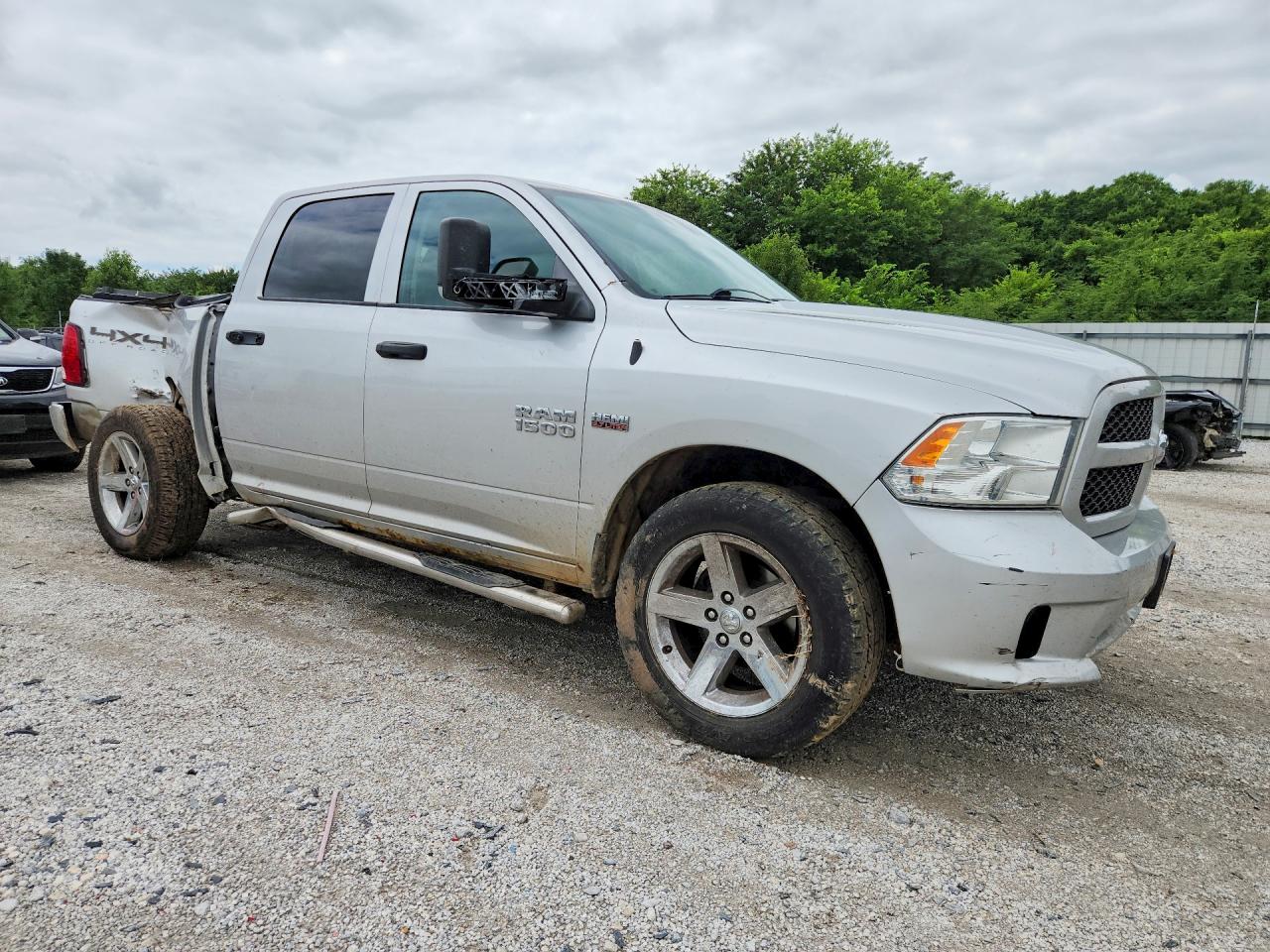 2015 Ram 1500 St Silver vin: 1C6RR7KT2FS716223