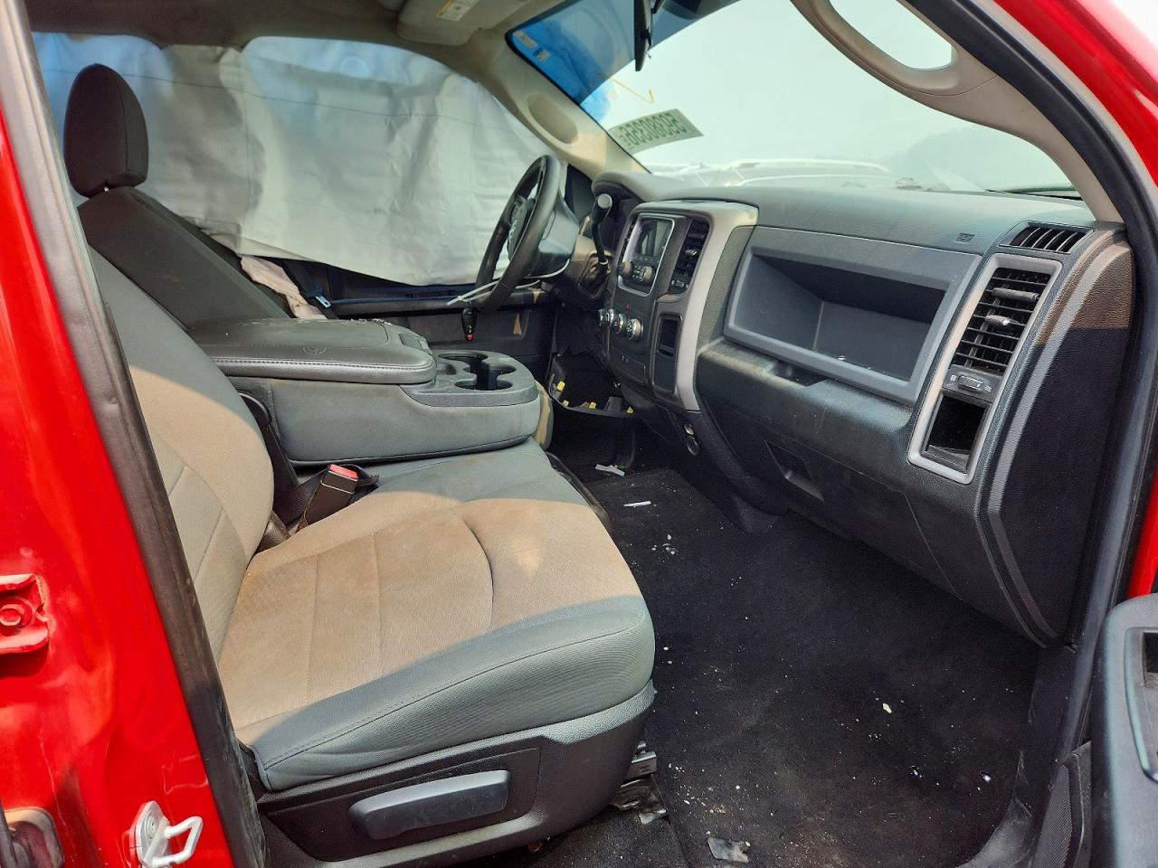 2014 Ram 1500 St Red vin: 1C6RR7KT3ES142827
