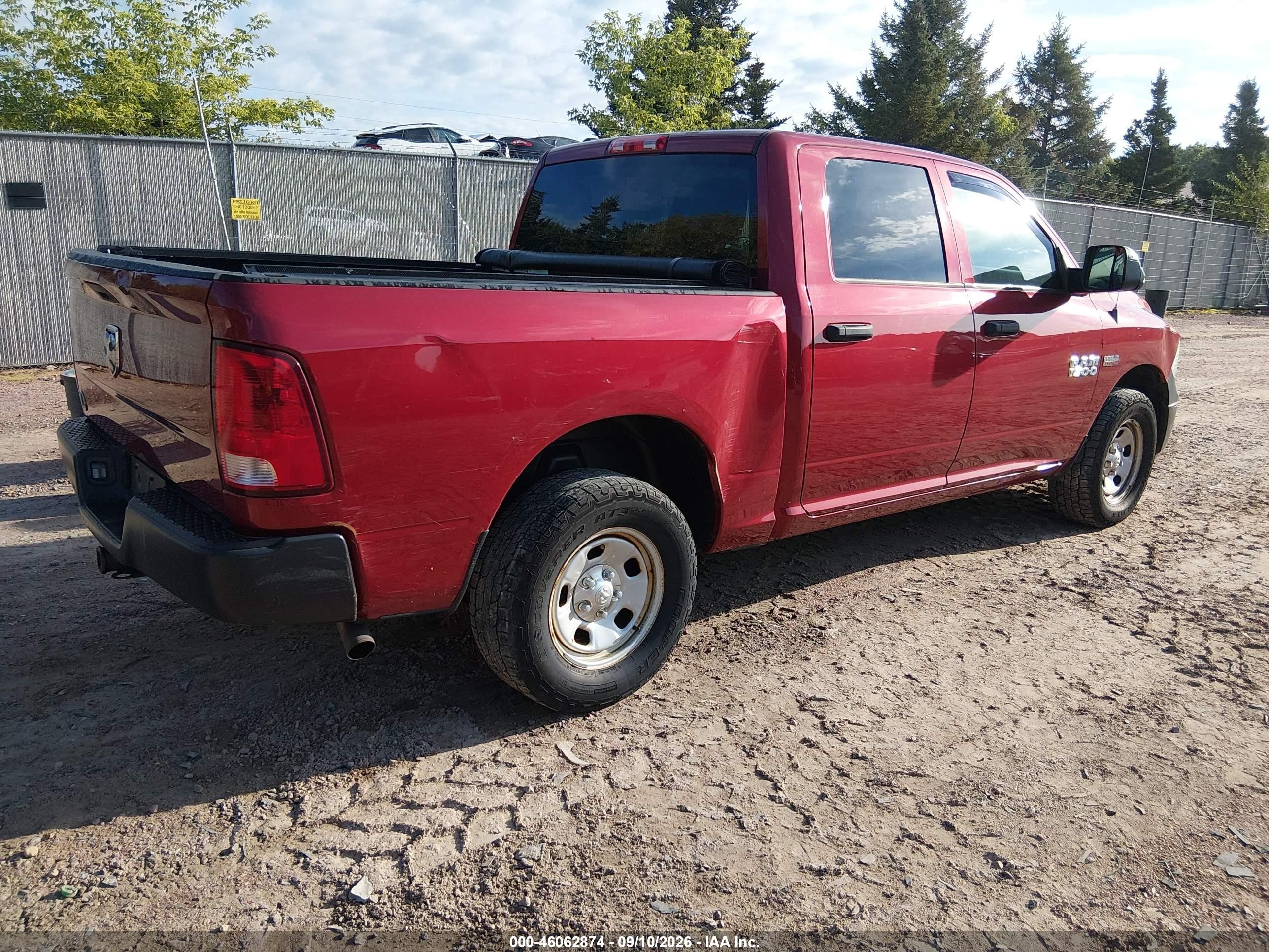 2014 Ram 1500 Tradesman Red vin: 1C6RR7KT3ES159045