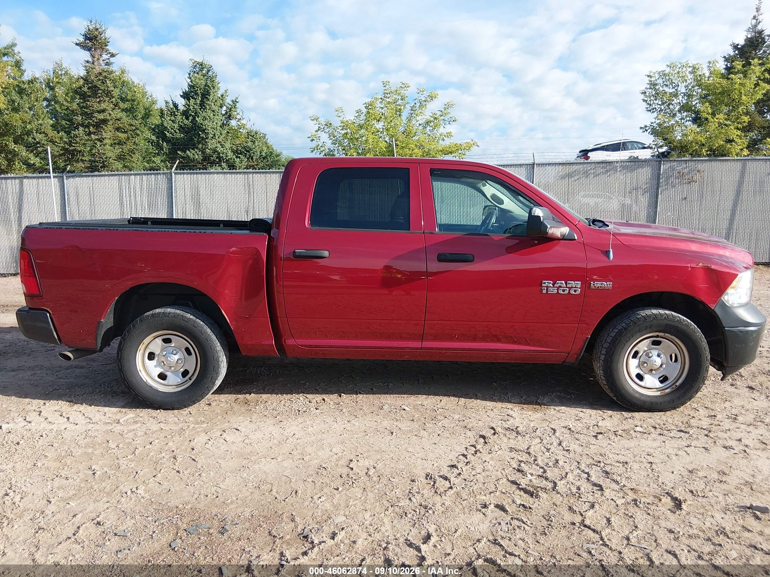 2014 Ram 1500 Tradesman Red vin: 1C6RR7KT3ES159045