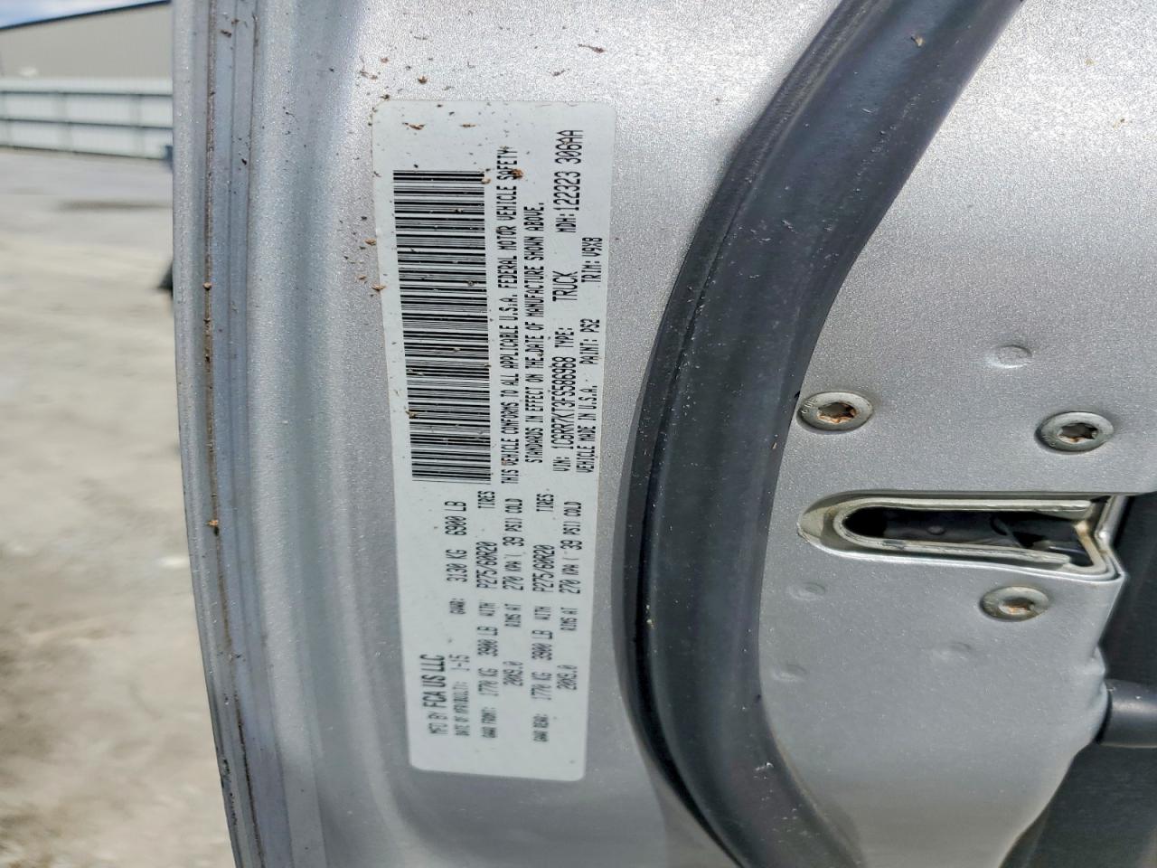 2015 Ram 1500 St Silver vin: 1C6RR7KT3FS586968