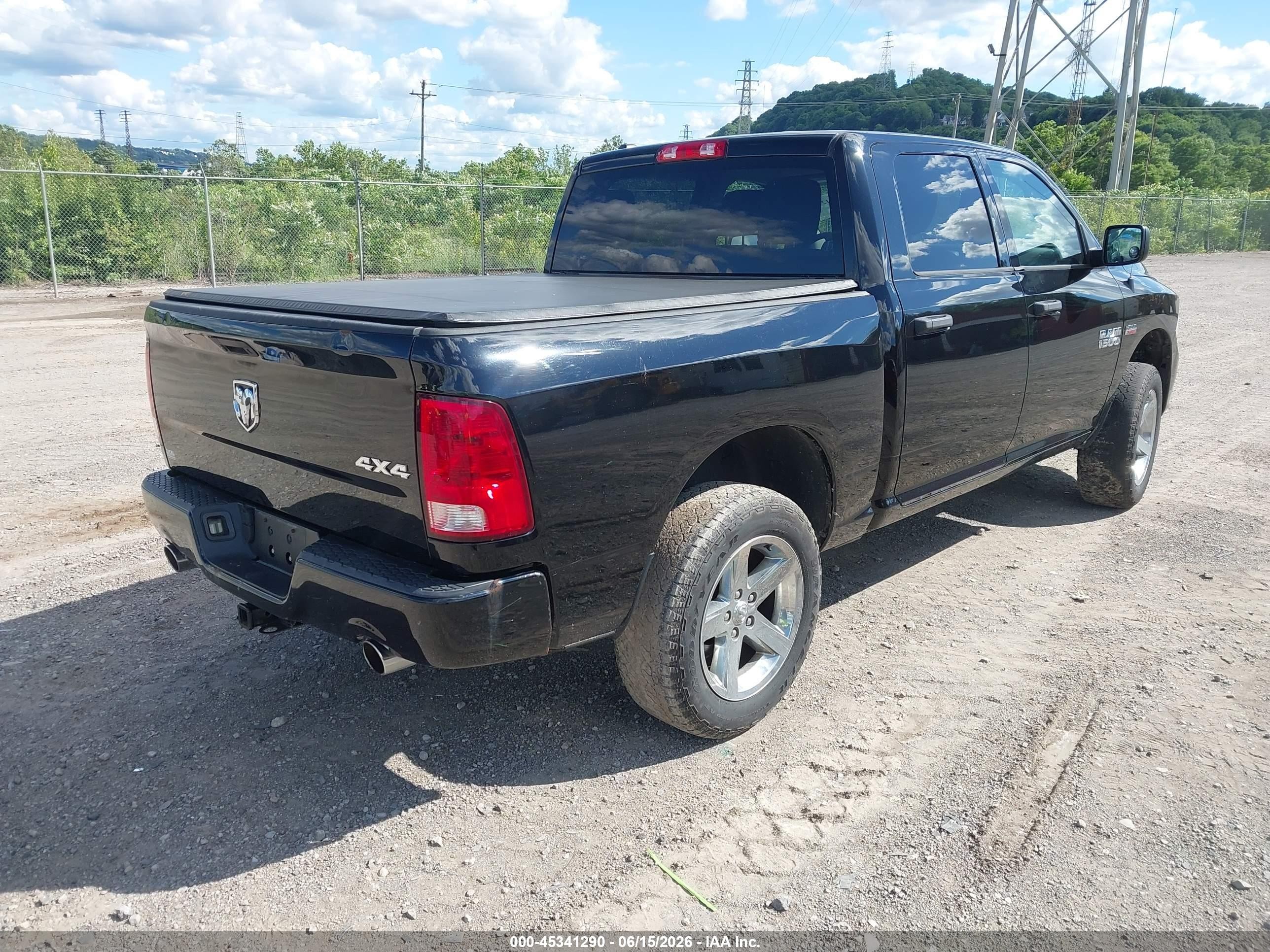 2015 Ram 1500 Express Black vin: 1C6RR7KT3FS588302