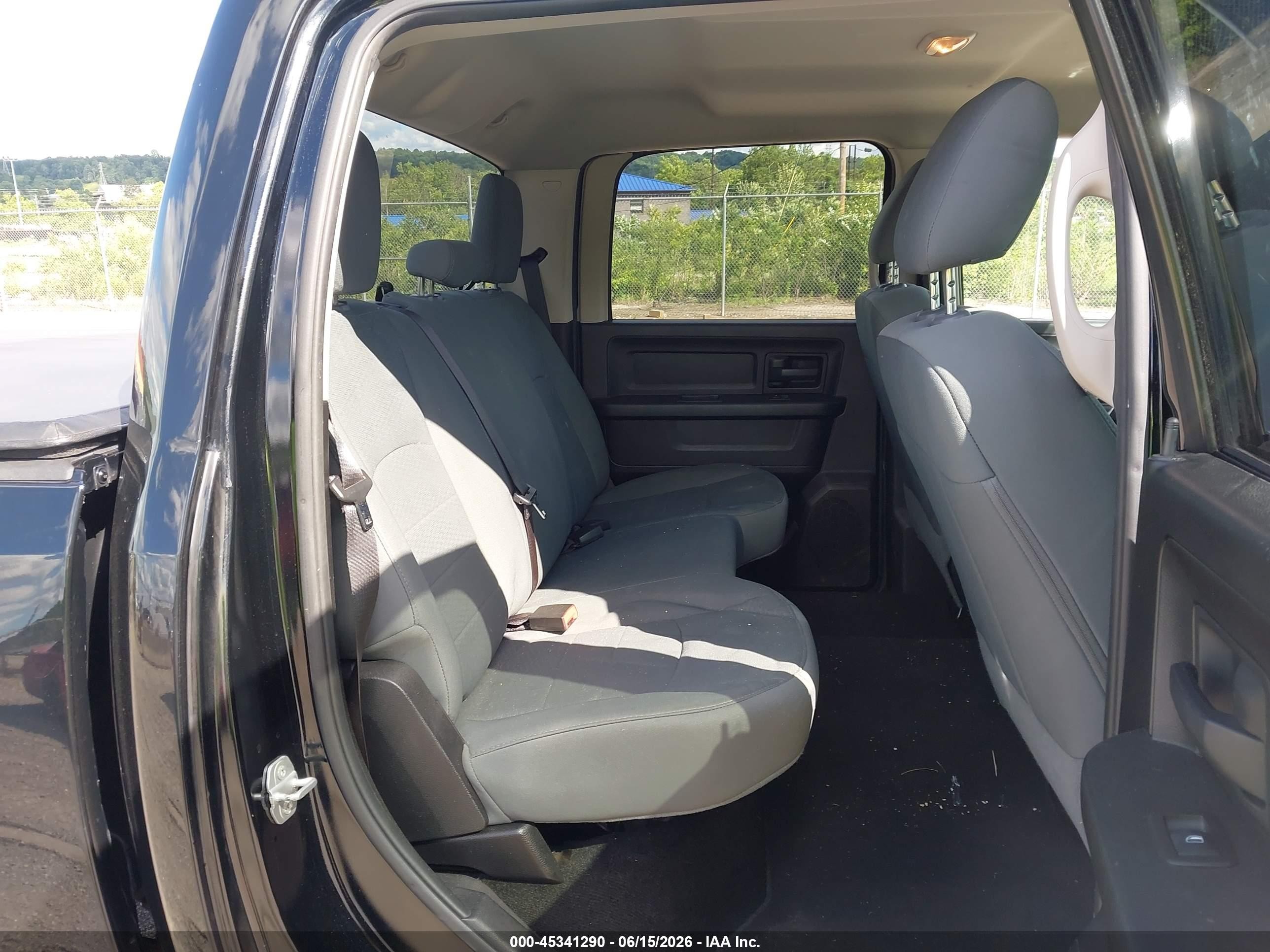 2015 Ram 1500 Express Black vin: 1C6RR7KT3FS588302