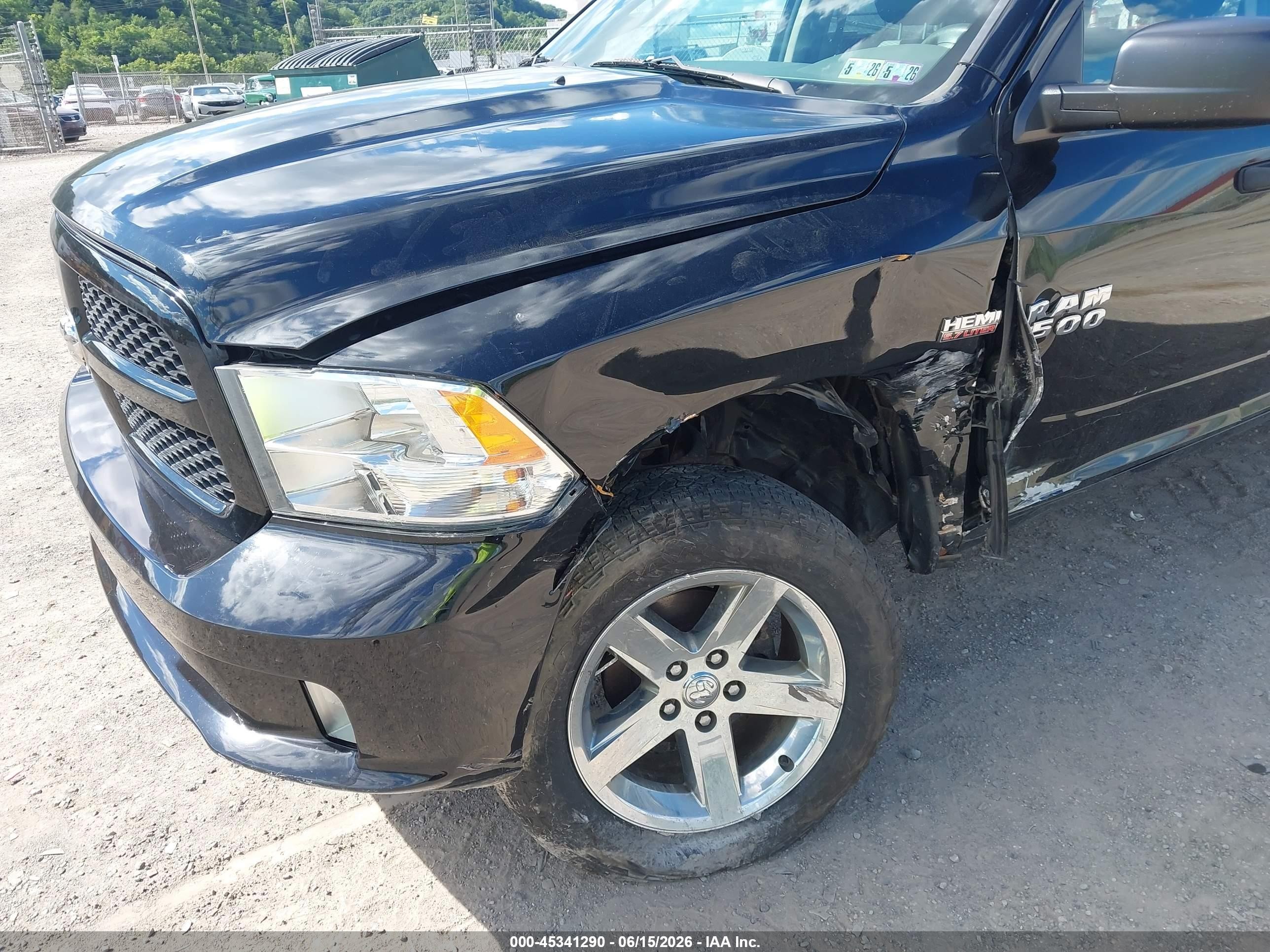 2015 Ram 1500 Express Black vin: 1C6RR7KT3FS588302